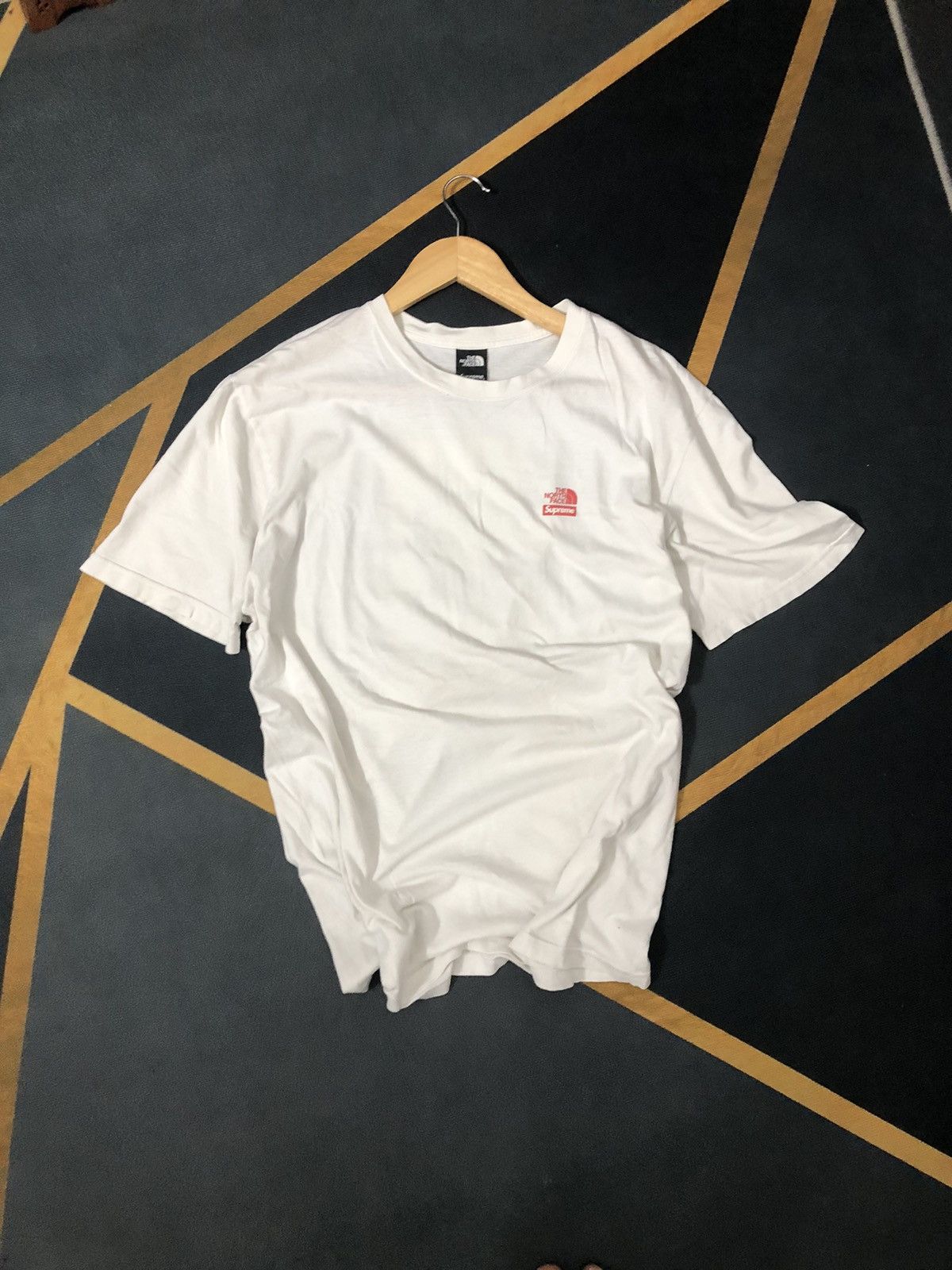 Liberty London × Supreme × The North Face The North Face X Supreme Size US L / EU 52-54 / 3 - 2 Thumbnail