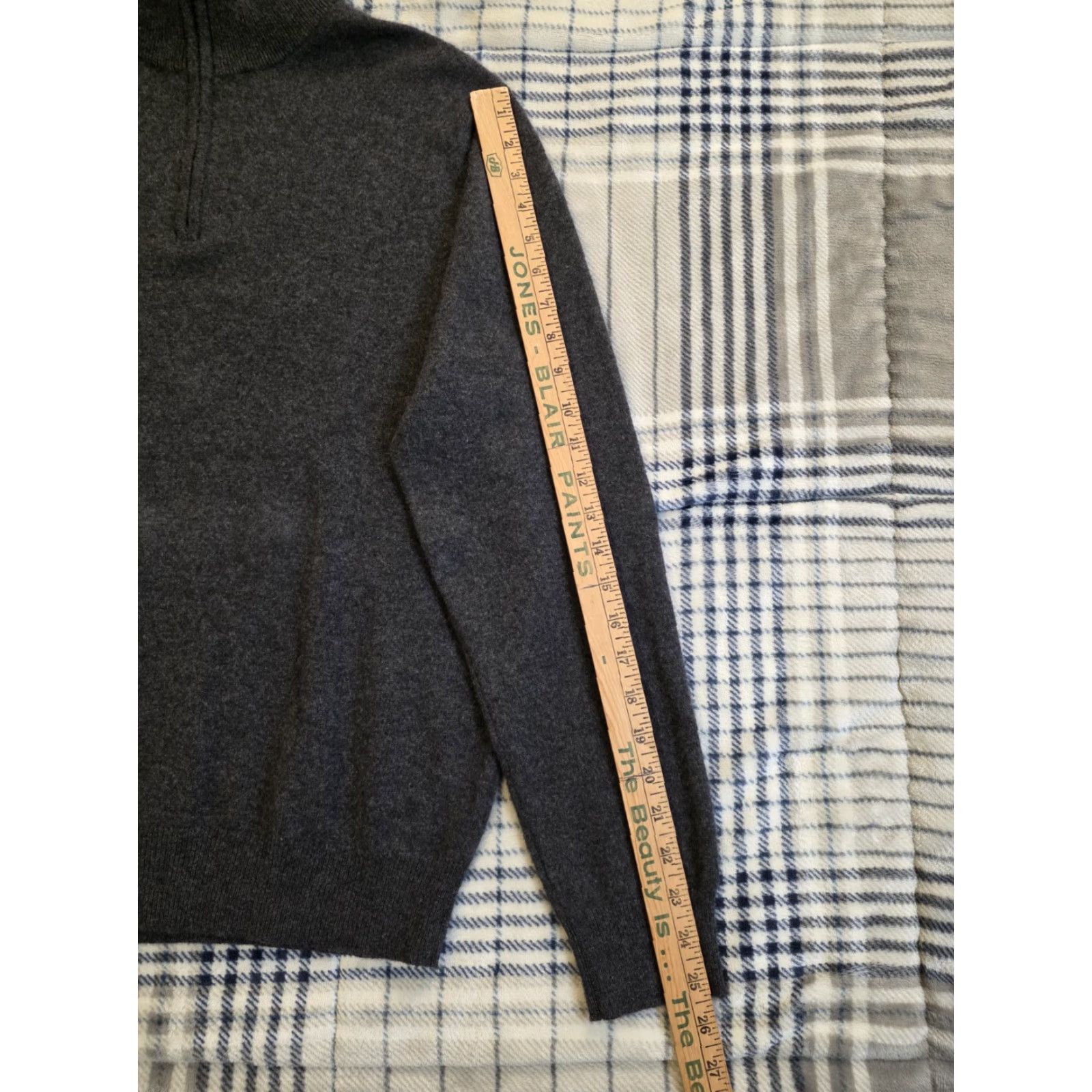 Jos. A. Bank VINTAGE Jos. A. Bank Travelers Collection 100% Cashmere 1/4 Sweater Charcoal Gray Medium Size US M / EU 48-50 / 2 - 7 Thumbnail