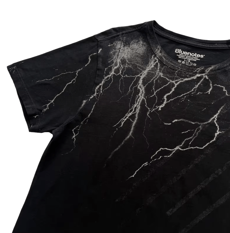 Japanese Brand 4 Y2K Lightning Graffiti Distressed Vintage T Shirt Size US M / EU 48-50 / 2 - 7 Thumbnail