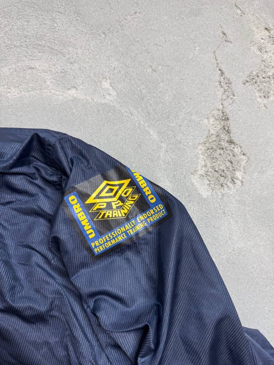 Umbro Vintage Umbro jacket y2k big logo full zip Size US S / EU 44-46 / 1 - 3 Thumbnail