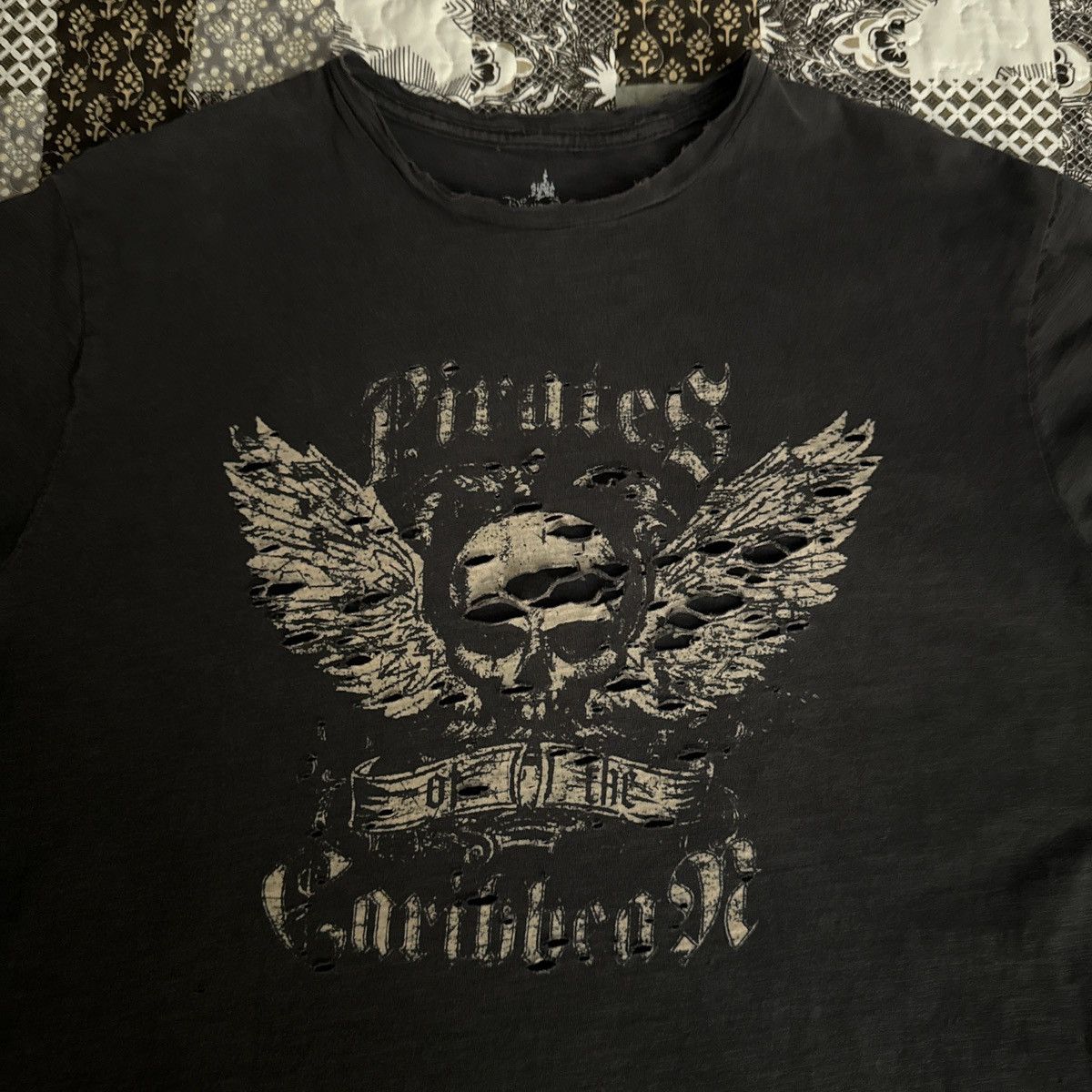 Disney × Vintage Vintage thrashed Pirates of the Caribbean t-shirt Size US L / EU 52-54 / 3 - 2 Thumbnail