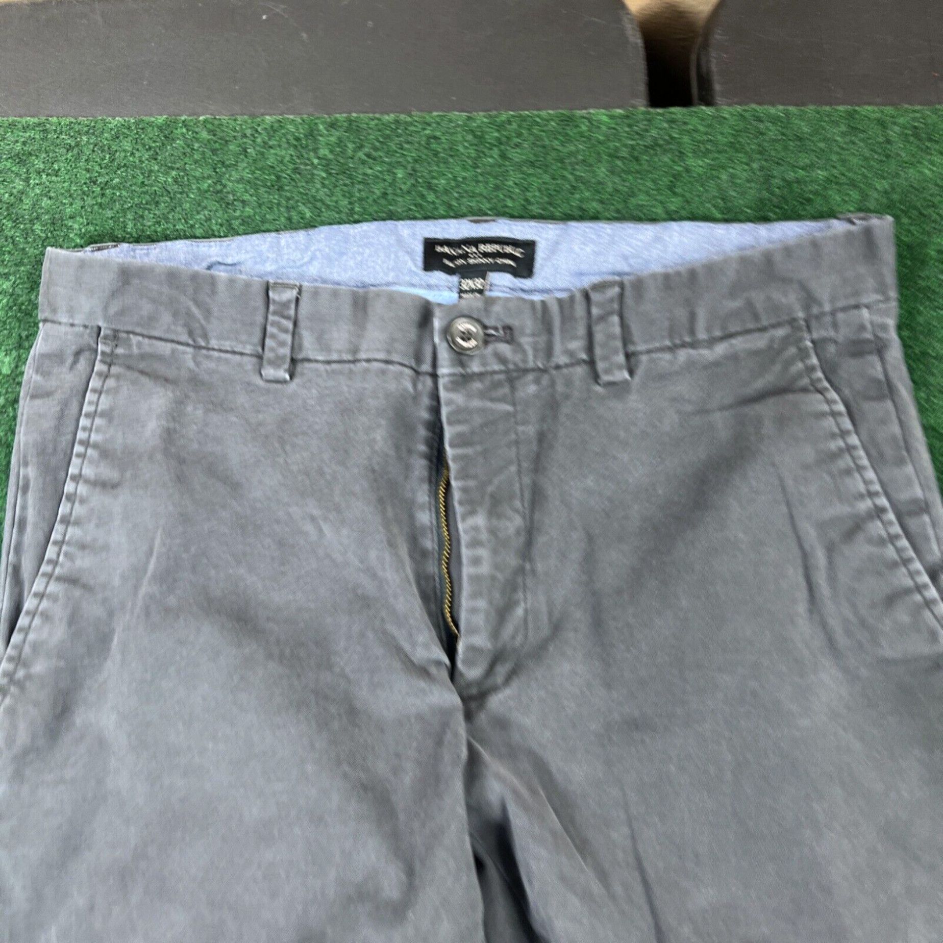 Banana Republic Banana Republic Mens Fulton Skinny Chino Pants Gray- 32 x 32 Inseam Measures 30 Size US 32 / EU 48 - 6 Thumbnail