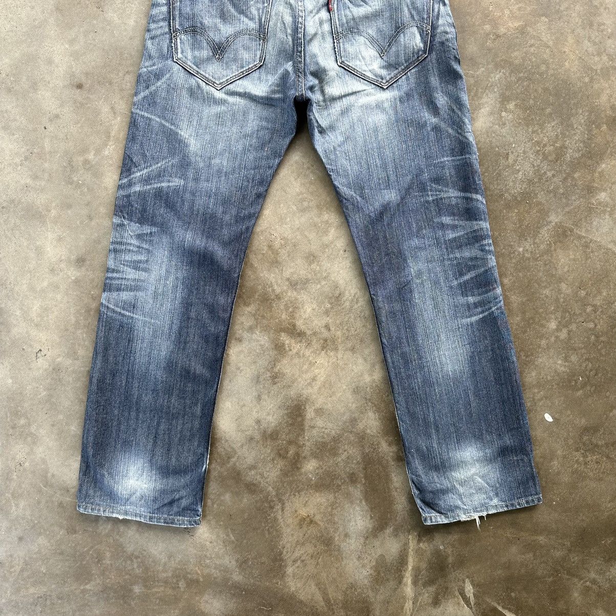 Levi's Vintage Levi’s 504 Sick Distressed Faded Denim Jean Pant W32 Size US 32 / EU 48 - 11 Thumbnail