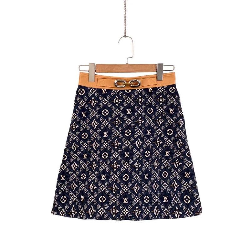 Louis Vuitton Louis Vuitton Cotton print full print skirt Size 33" - 1 Thumbnail