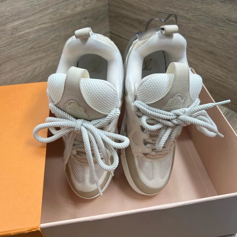 Louis Vuitton Louis Vuitton Skate White and Grey Bread Board Shoes Size US 8.5 / EU 41-42 - 2 Thumbnail