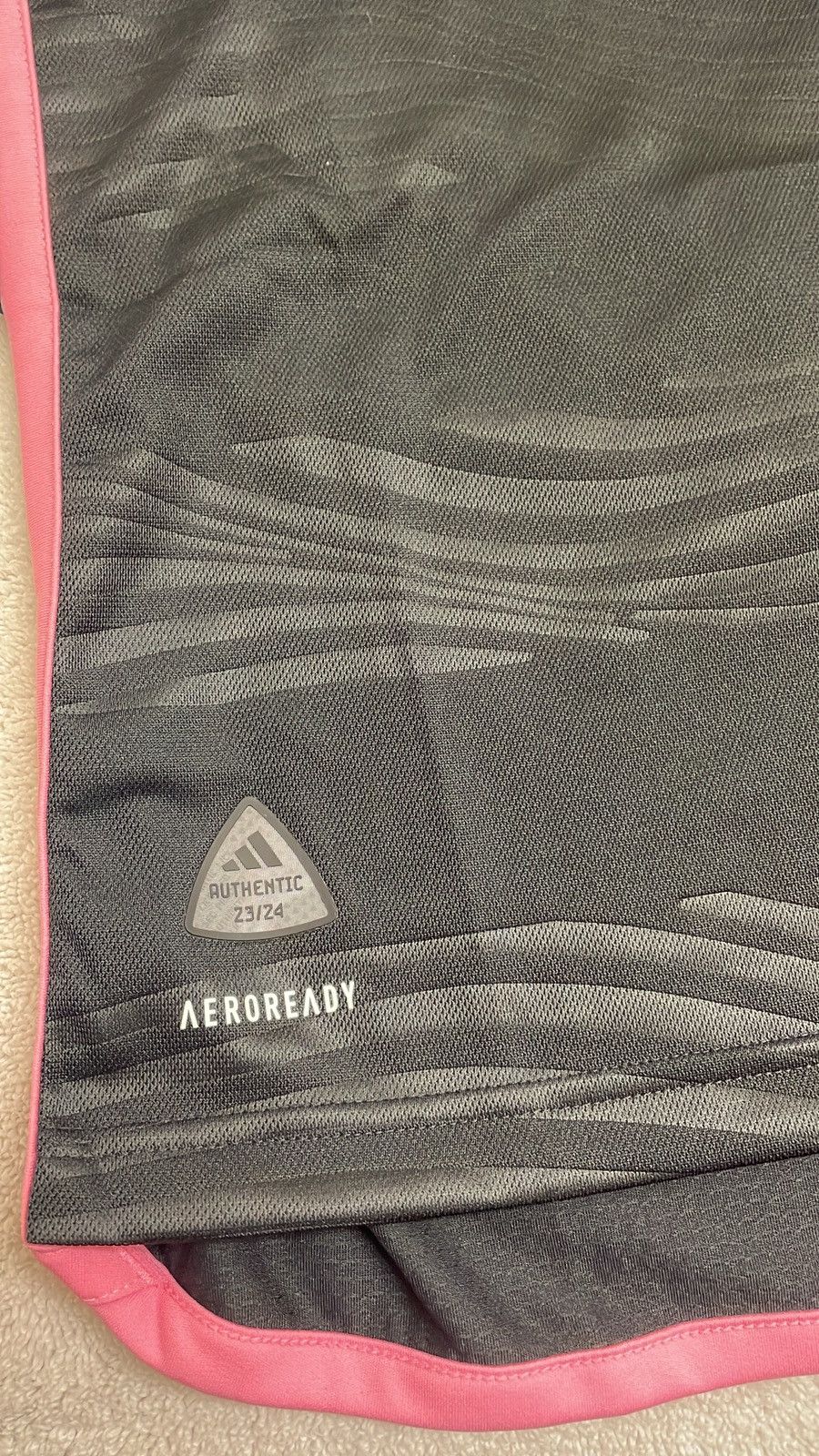 Adidas INTER MIAMI CF 23/24 AWAY AUTHENTIC MESSI JERSEY RARE SIZE Size US L / EU 52-54 / 3 - 14 Thumbnail