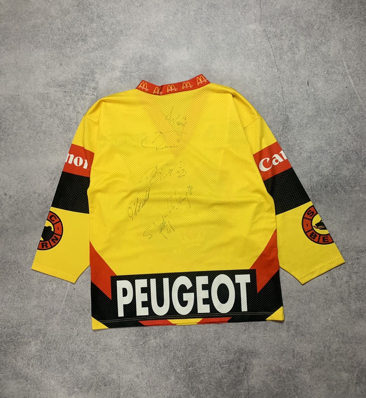 NHL Vintage CCM Sc Bern Switzerland Ice Hockey Jersey Size US L / EU 52-54 / 3 - 7 Thumbnail