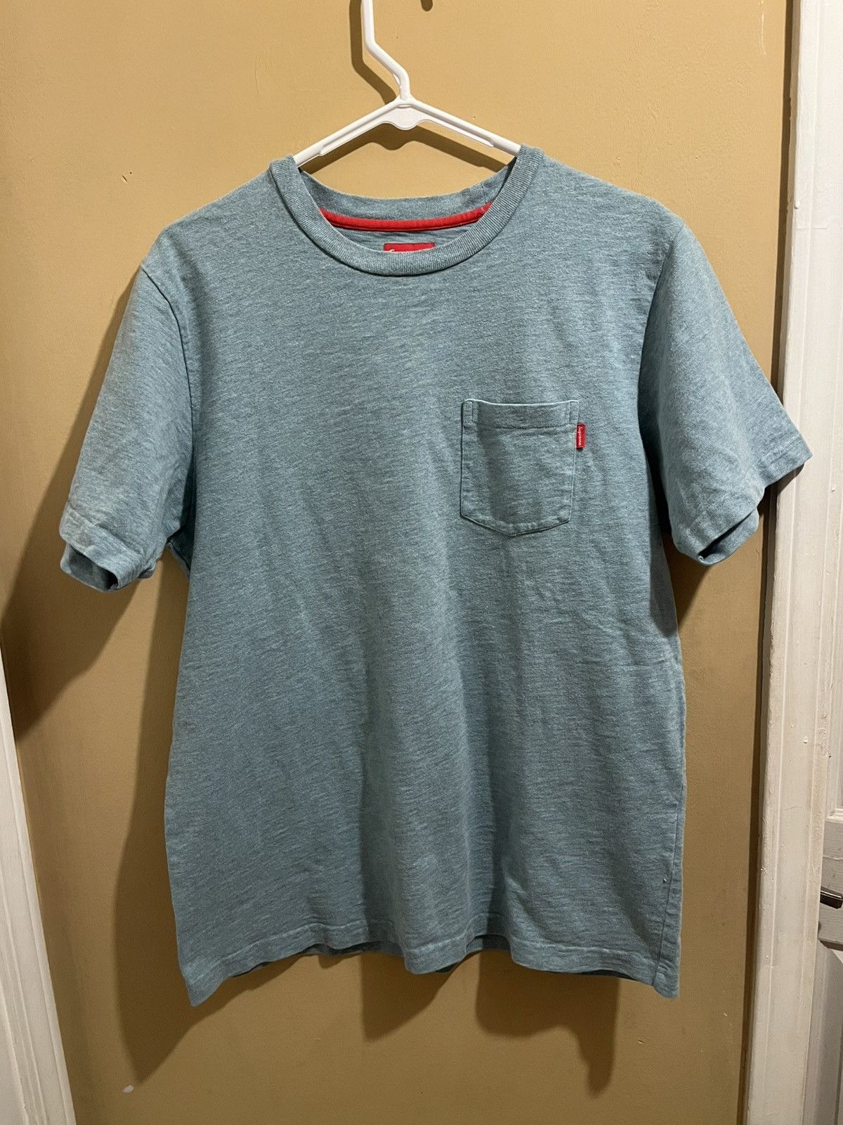 Supreme Supreme blue pocket tee Size US L / EU 52-54 / 3 - 2 Thumbnail