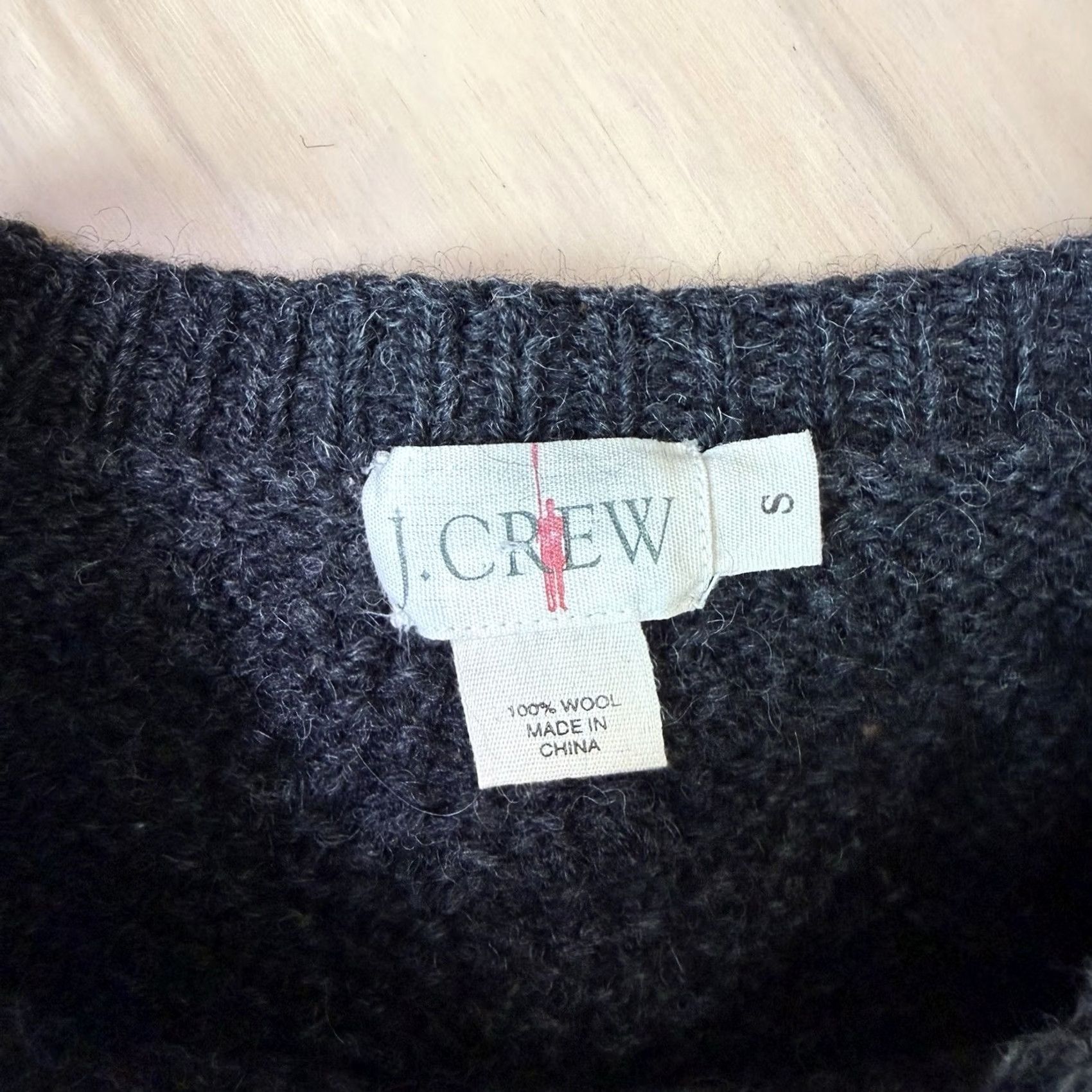 J.Crew VINTAGE J.CREW Cable Knit Sweater S Gray Wool Pullover Crew Neck Men’s Knit Pattern Solid Fall Winter 90s USA Art Hip Hop Hippie Nature Outdoor Logo Size US S / EU 44-46 / 1 - 7 Thumbnail