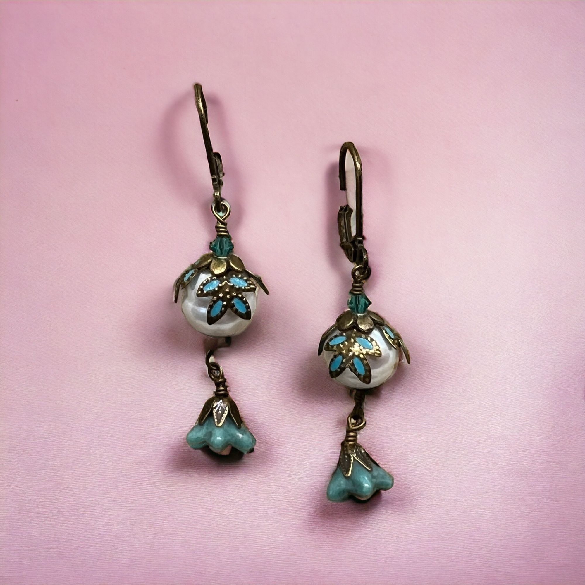 Other Steph King Artisan Hand Painted Earrings Leverback Dangle Pe Size ONE SIZE - 1 Thumbnail