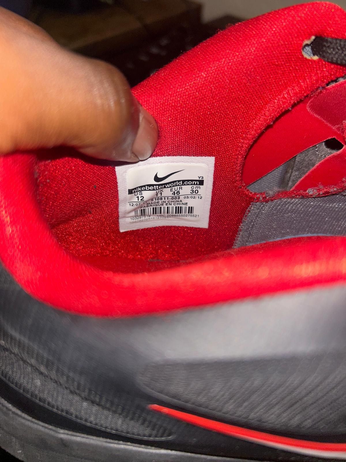 Nike NEW NEVER WORN Lebron 9 Black / Red Size US 12 / EU 45 - 3 Thumbnail