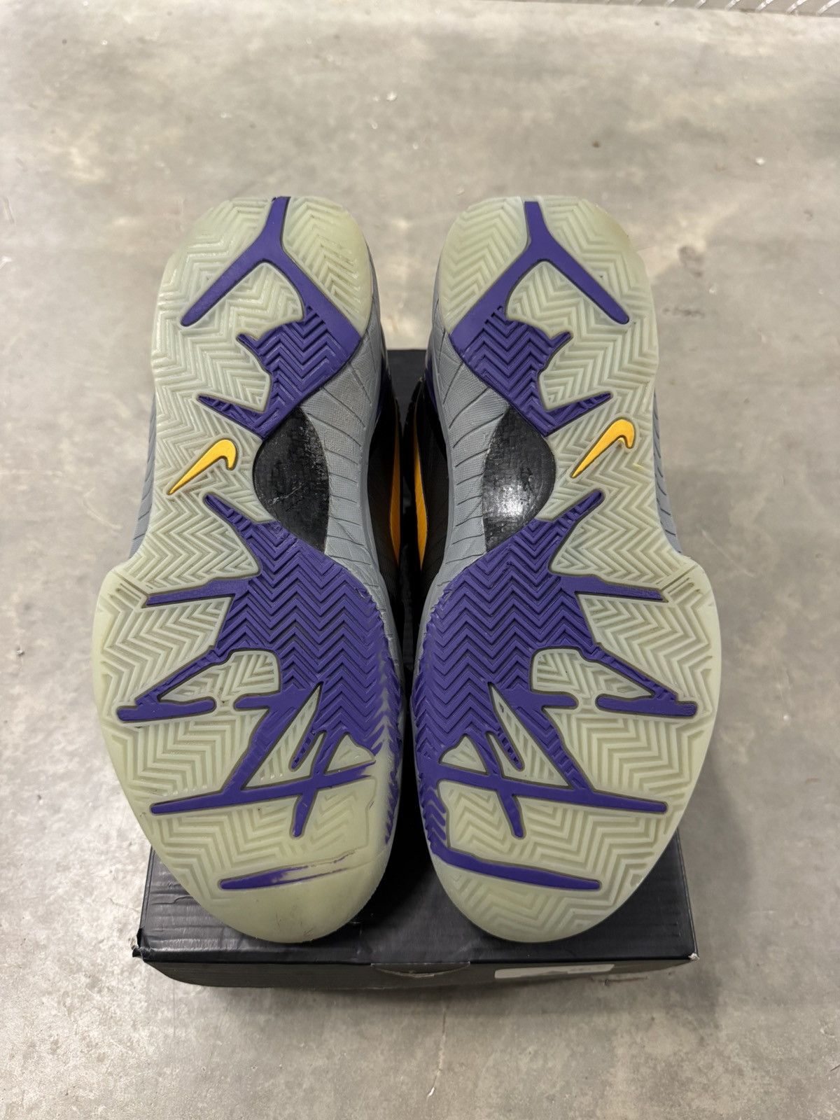 Nike Nike Kobe 4 Protro Carpe Diem 2019 Size 10.5 Size US 10.5 / EU 43-44 - 6 Thumbnail