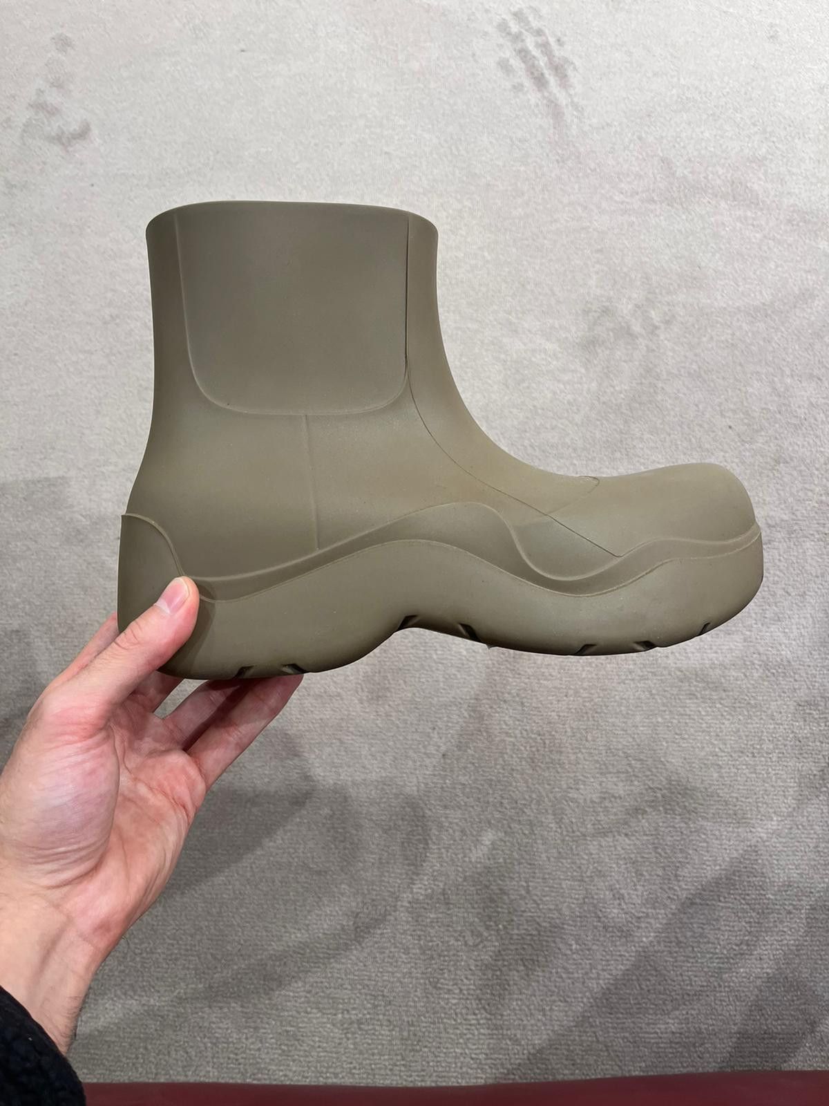 Bottega veneta puddle boots 42