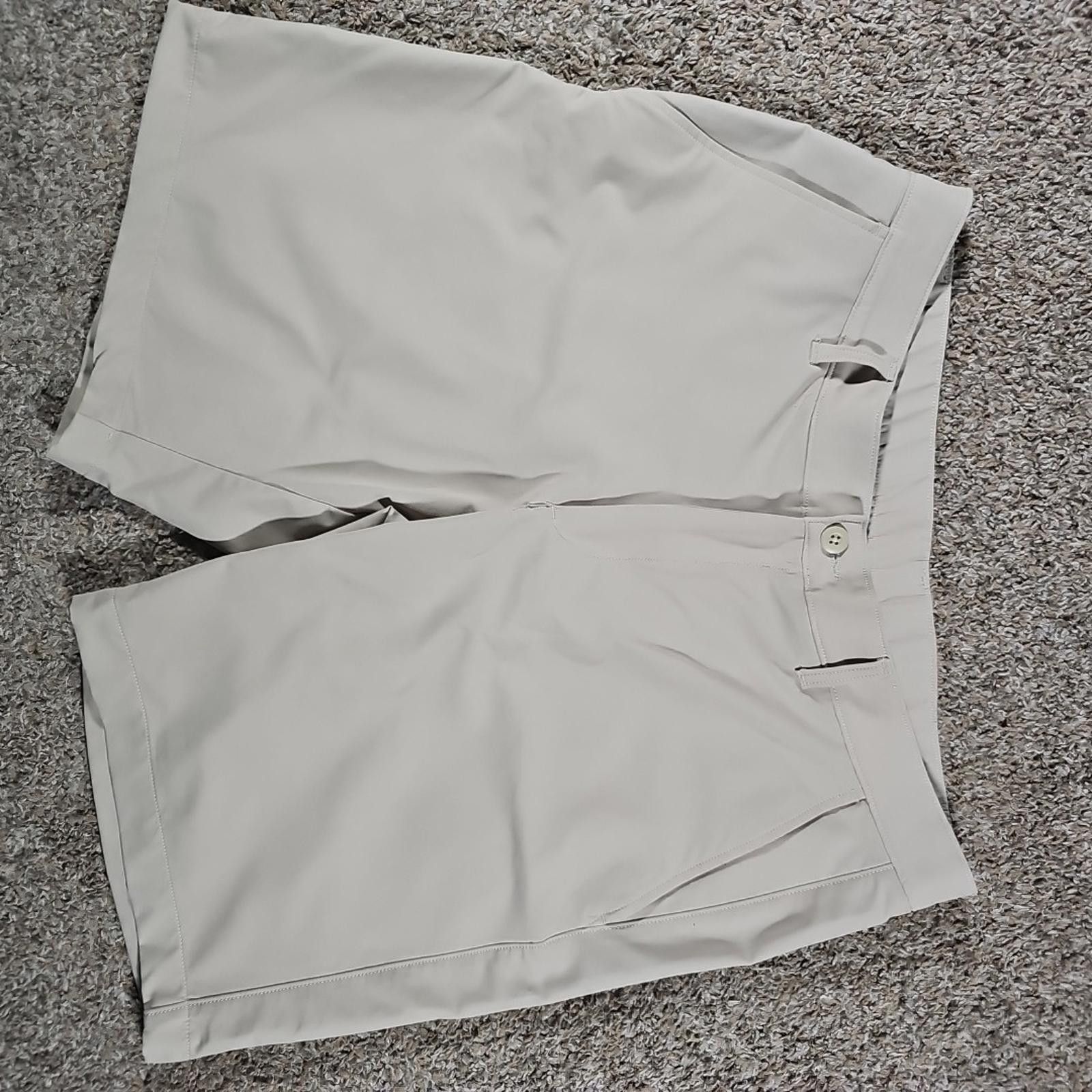 Under Armour Under Armour Men's Tan/Khaki Shorts 38 Golf Chino Shorts UA Size US 38 / EU 54 - 1 Thumbnail