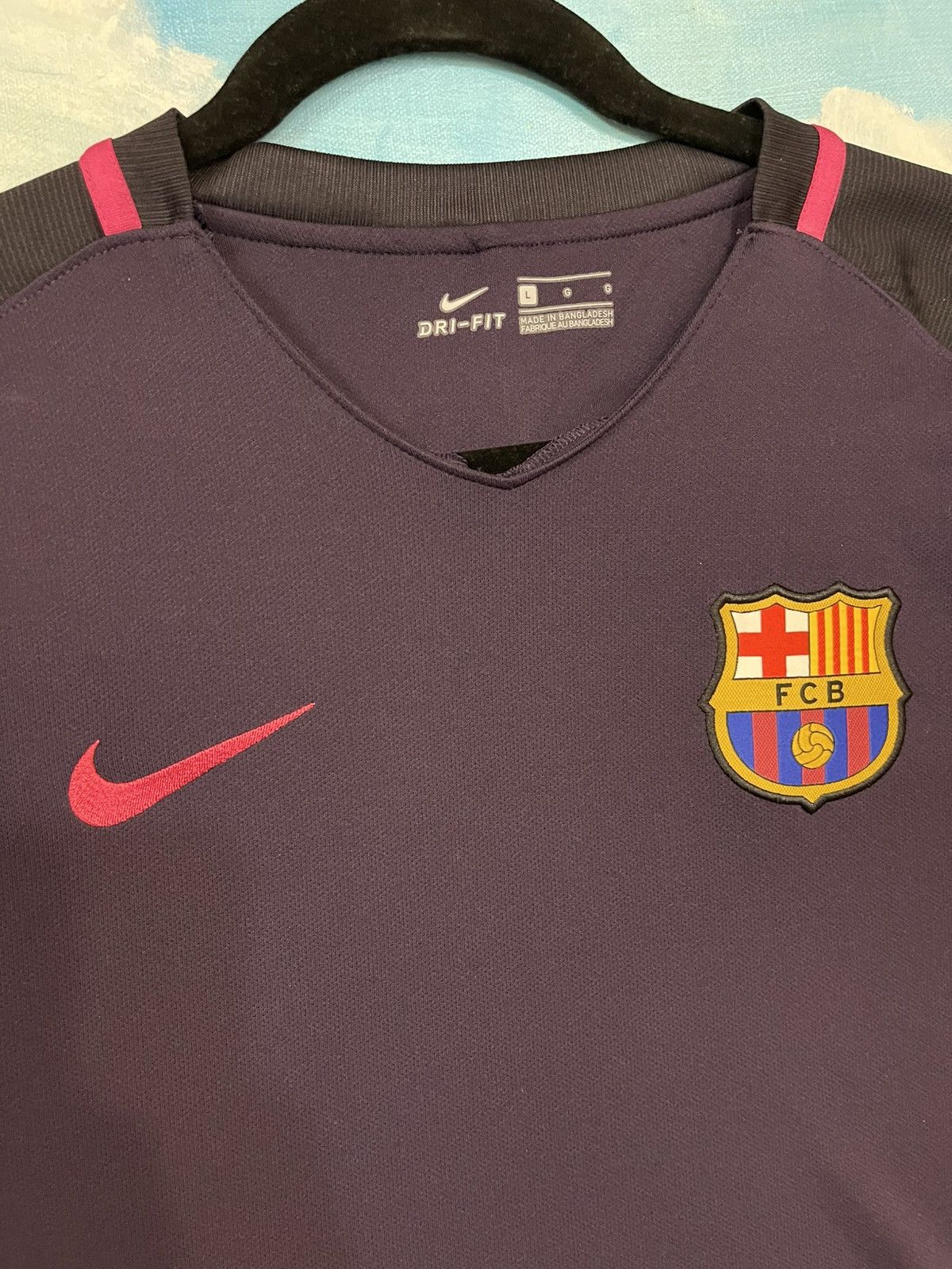 Nike Nike Barcelona Away football Jersey 2016 Men’s size L Size US L / EU 52-54 / 3 - 2 Thumbnail