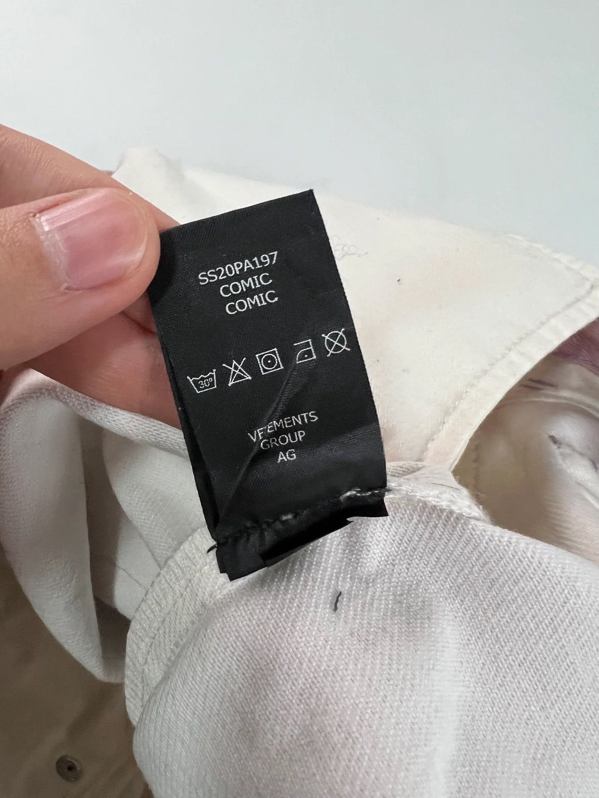 Vetements VETEMENTS SS20 RUNWAY COMIC CLUSTERFUCK JEANS IN PINK SZ:XS Size US 31 - 11 Thumbnail