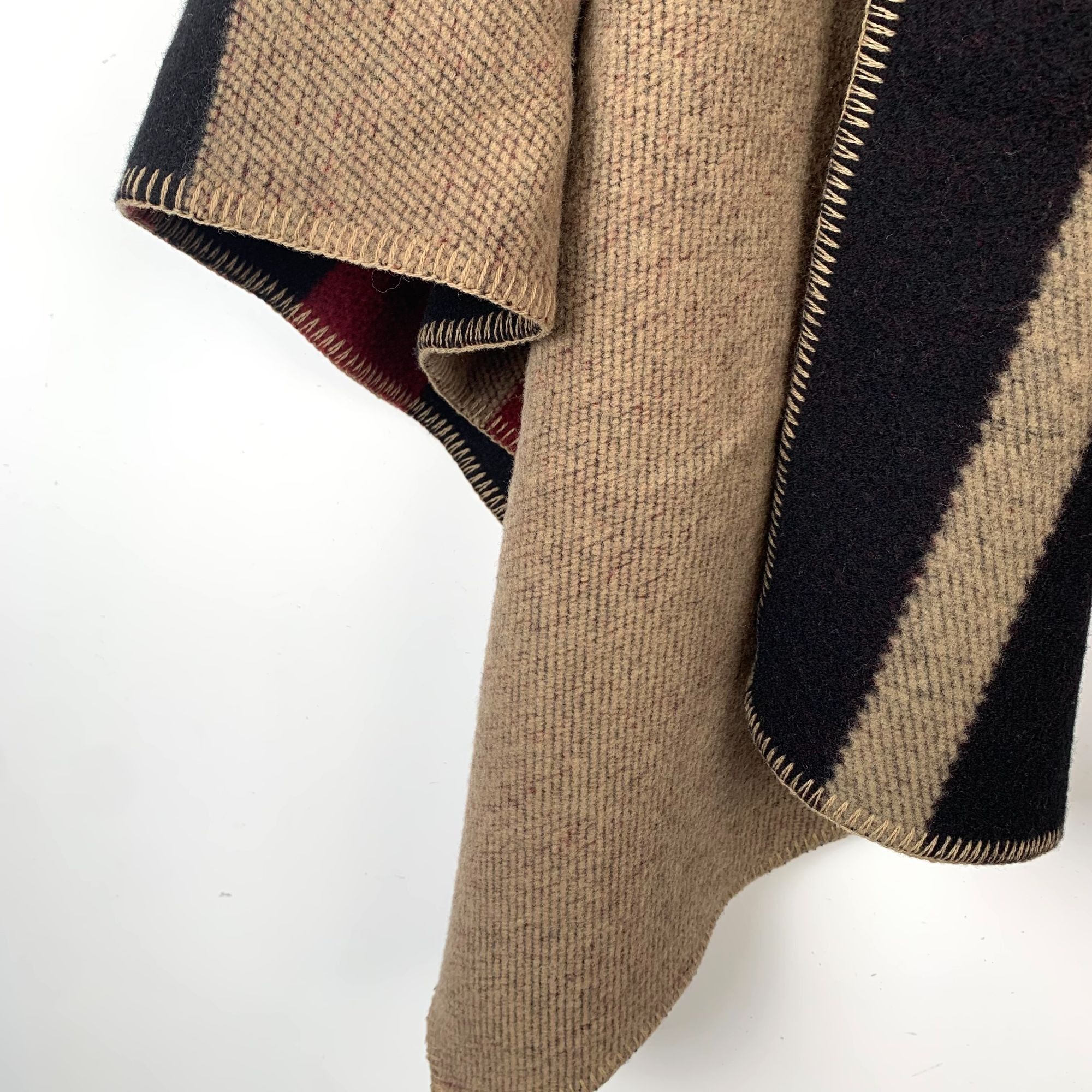 Burberry Burberry London England Made In Scotland Wool & Cashmere Ble Size ONE SIZE - 5 Thumbnail
