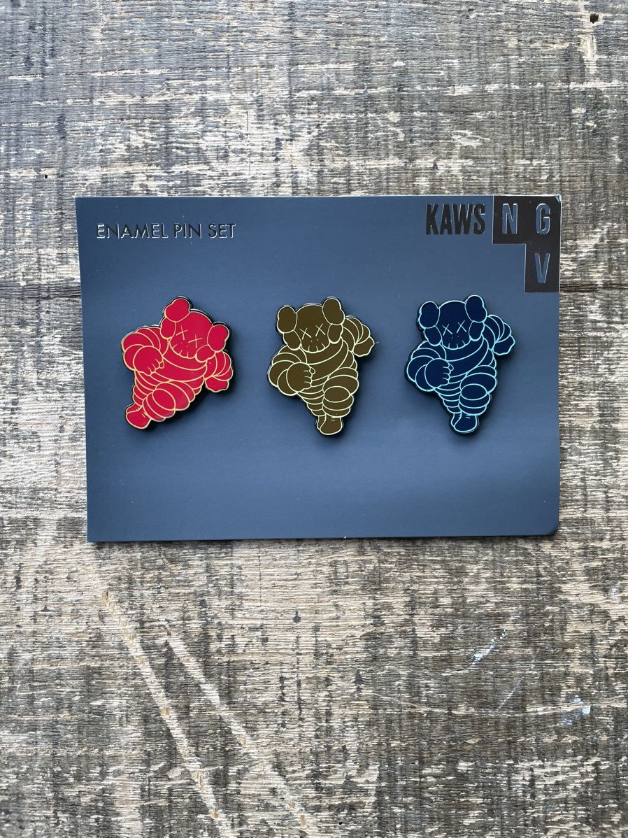 Kaws Kaws Pin Set of 3 CHUM Red Navy Olive Size ONE SIZE - 2 Thumbnail