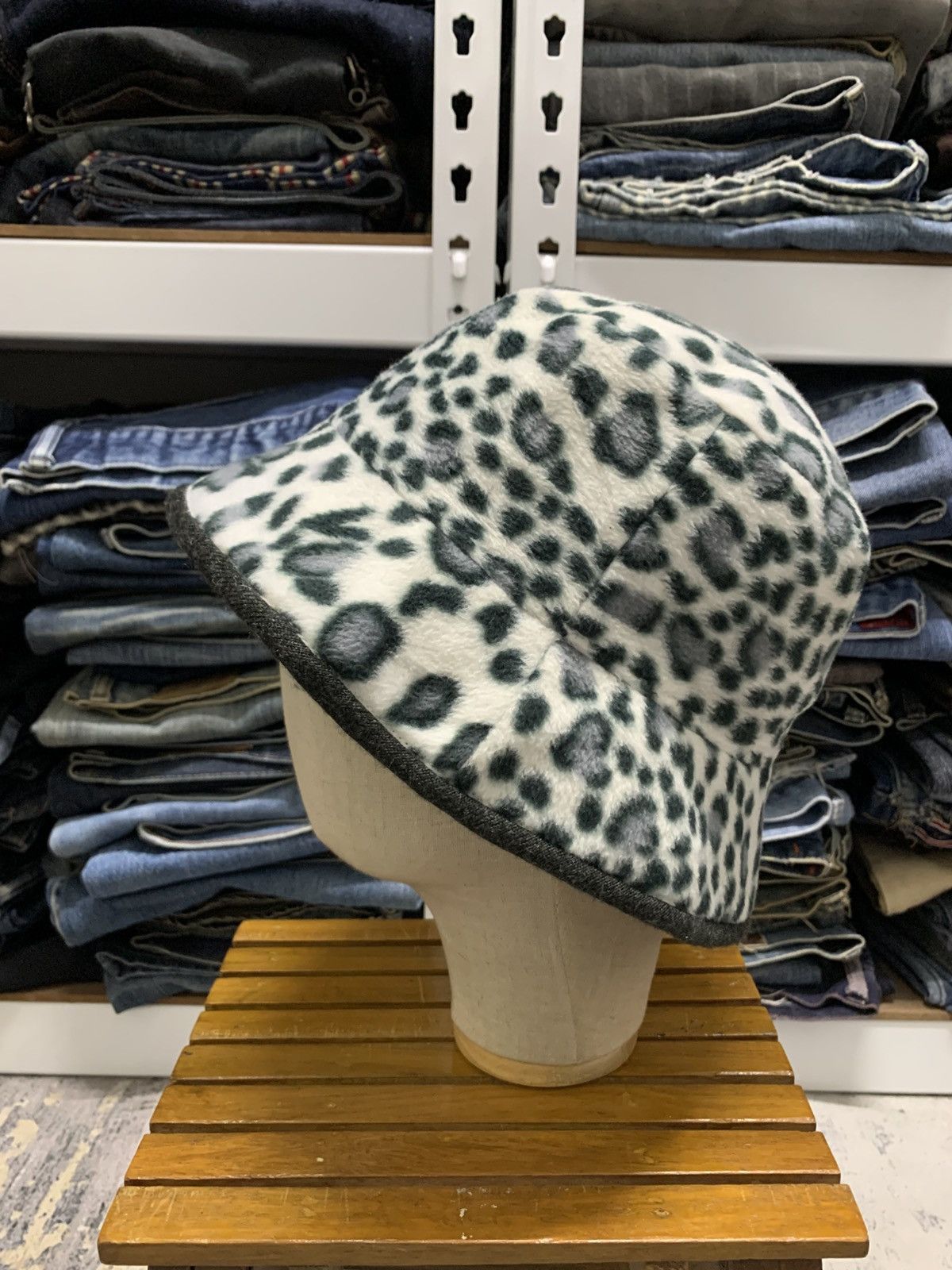 If Six Was Nine Ca4la Design Leopard Fleece Fur Polyester Hat Cap Size ONE SIZE - 3 Thumbnail