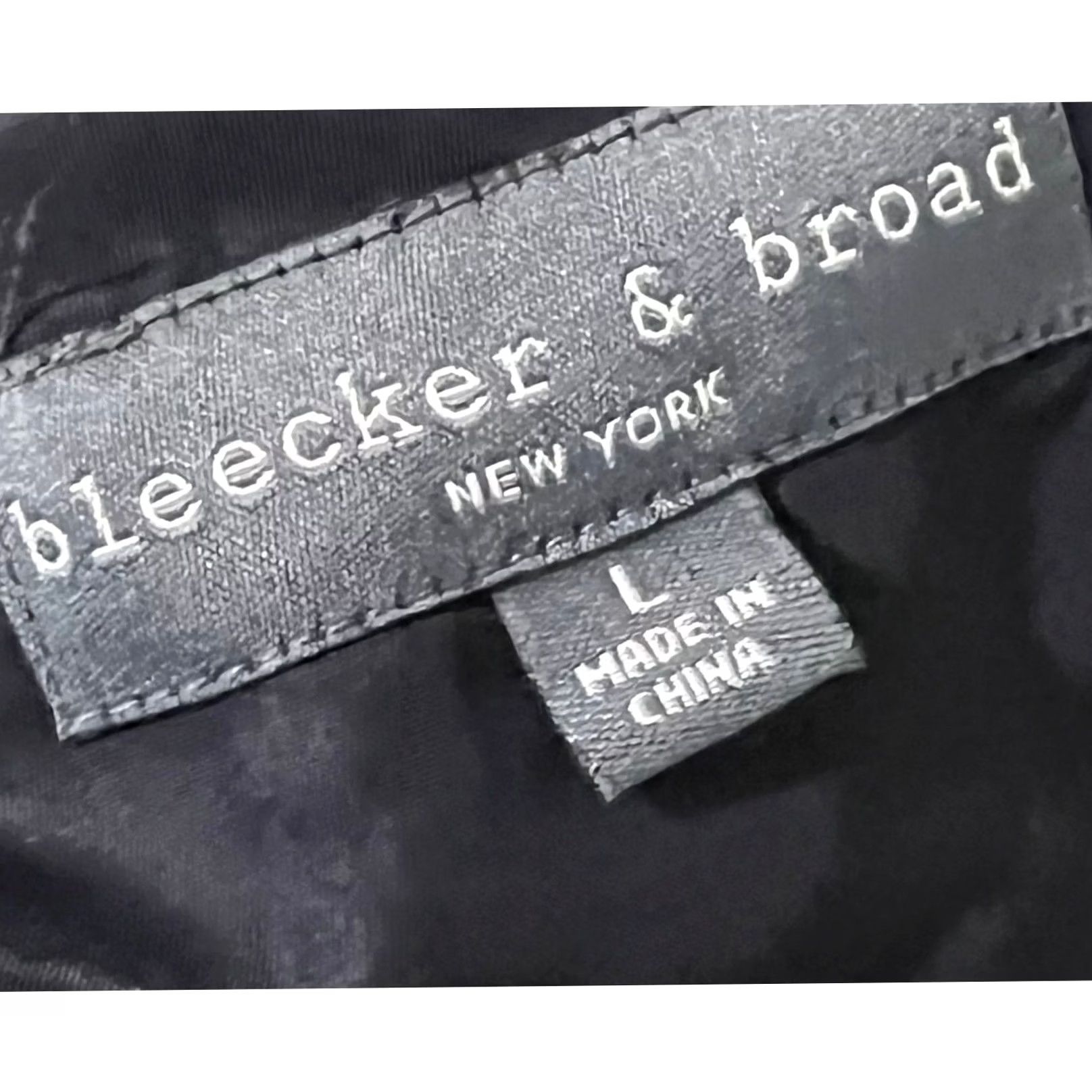 Vintage VINTAGE Bleecker & Broad Kaleb Bomber Jacket Navy Blue Sleeve Pockets Full Zip Sz L Mens Jacket Navy Blue Regular L Pockets Silicon? Size US L / EU 52-54 / 3 - 5 Thumbnail