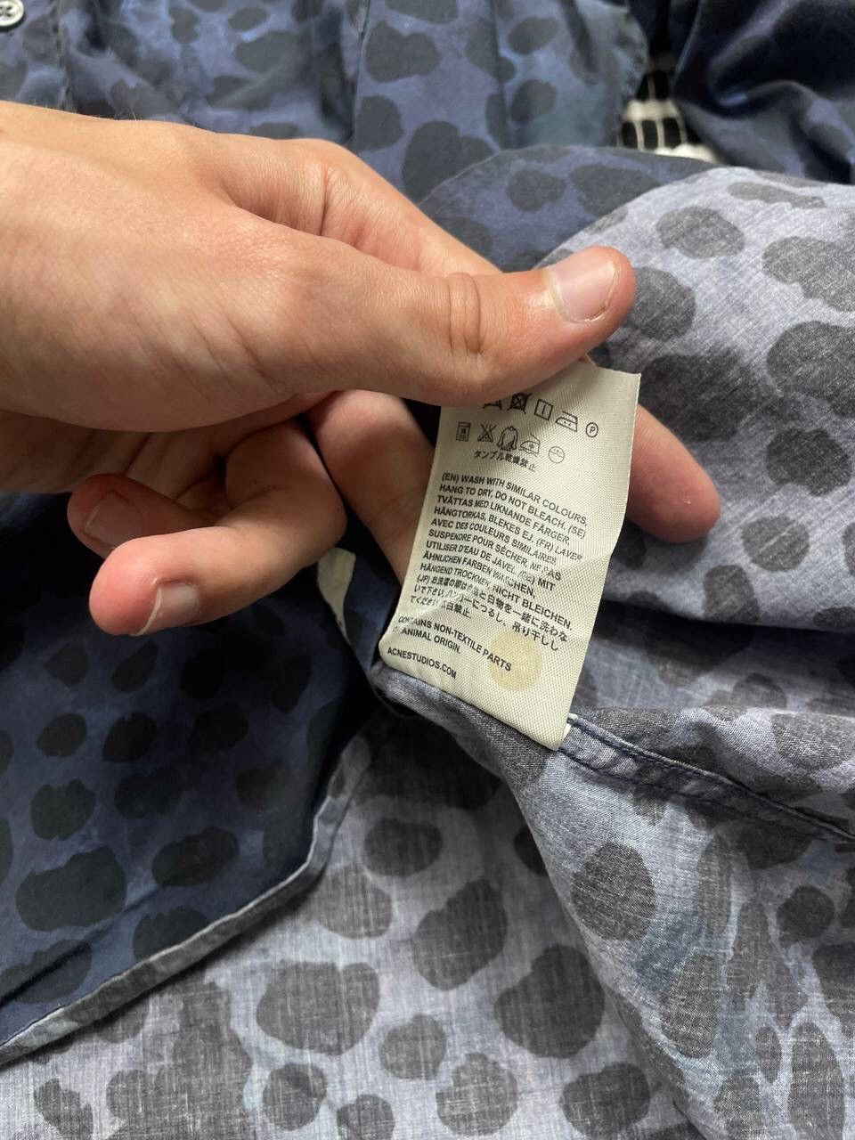 Acne Studios × Japanese Brand × Vintage Vintage Acne Studios Isherwood Animal Button Shirt Y2K Size US L / EU 52-54 / 3 - 8 Thumbnail