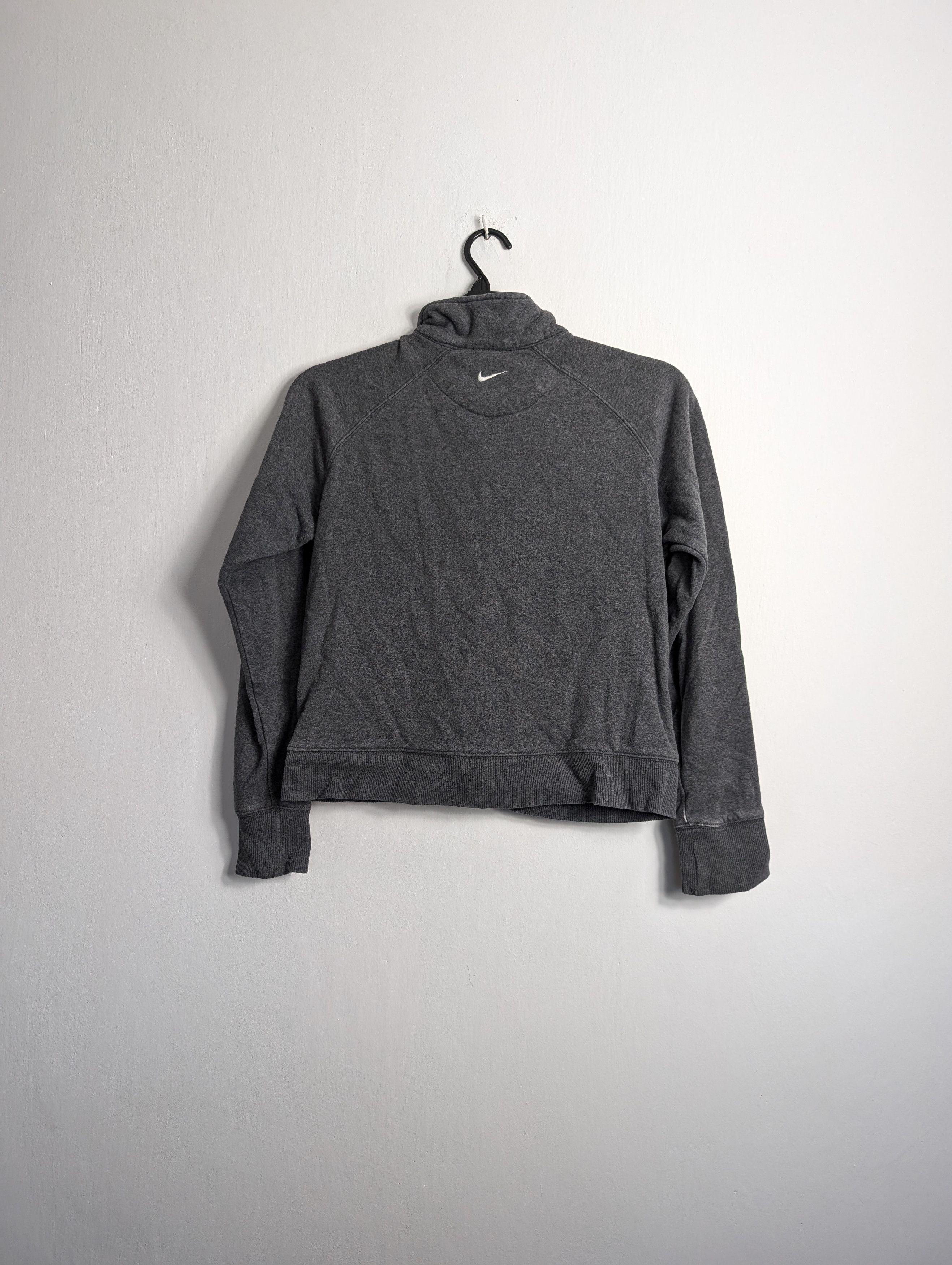 Nike × Vintage Vintage Nike Y2k Zip Sweatshirt 00s Size XS / US 0-2 / IT 36-38 - 4 Thumbnail