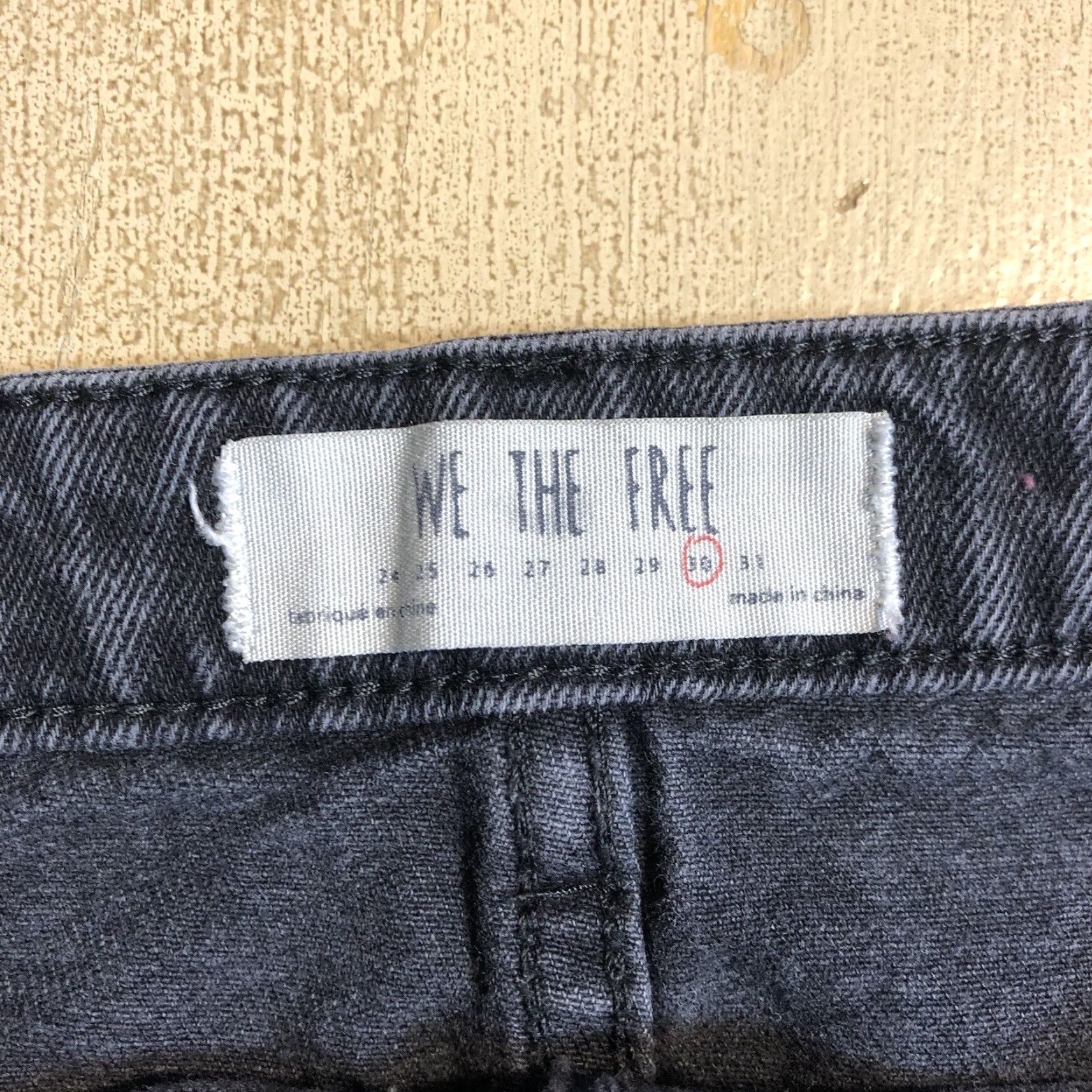 Free People VINTAGE Free People We The Free Black Denim Jean Pencil Mini Skirt Womens Size 30 Short Bohemian Festival Full Zip Size 30" / US 8 / IT 44 - 3 Thumbnail