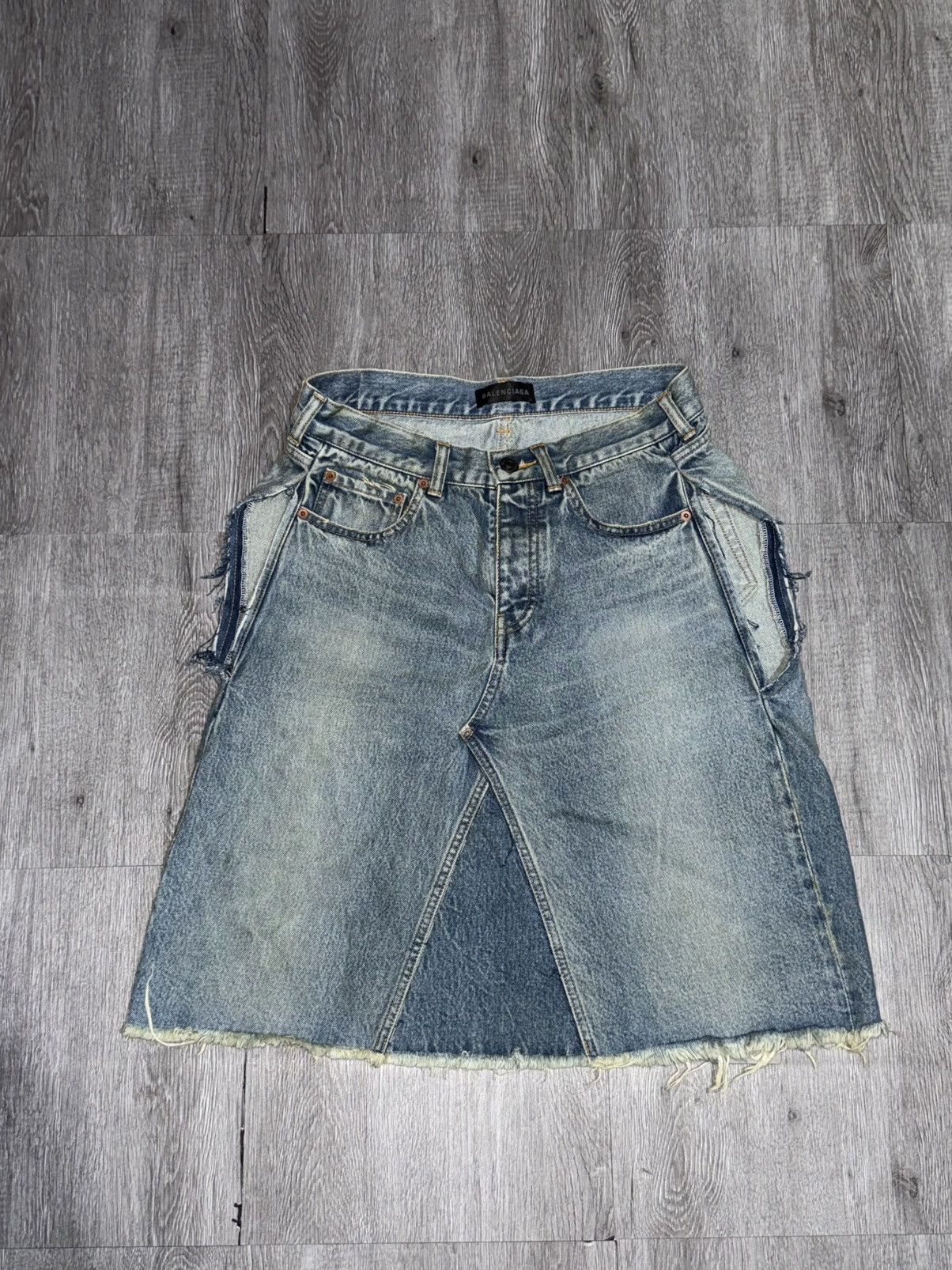 Balenciaga NWT Balenciaga 2022 Denim Sleeveless Top / Size 38 Size S / US 4 / IT 40 - 2 Thumbnail