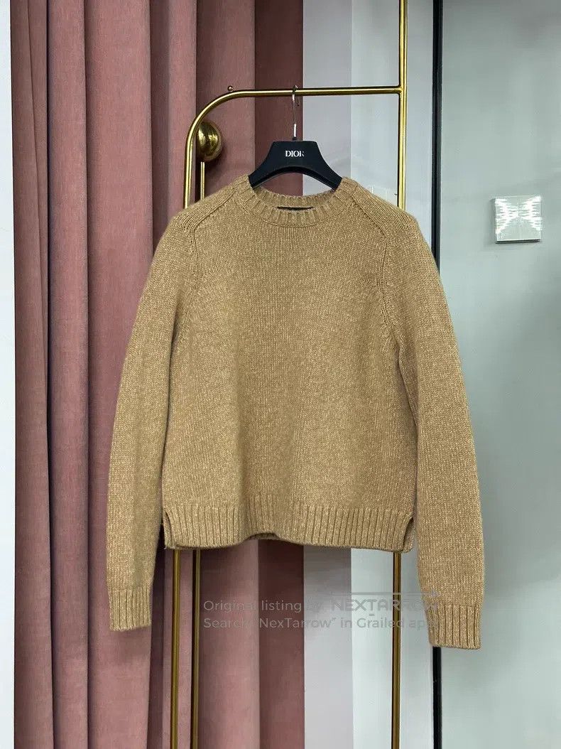Loro Piana Loro Piana Khaki cashmere long-sleeve sweater Size XS / US 0-2 / IT 36-38 - 1 Thumbnail