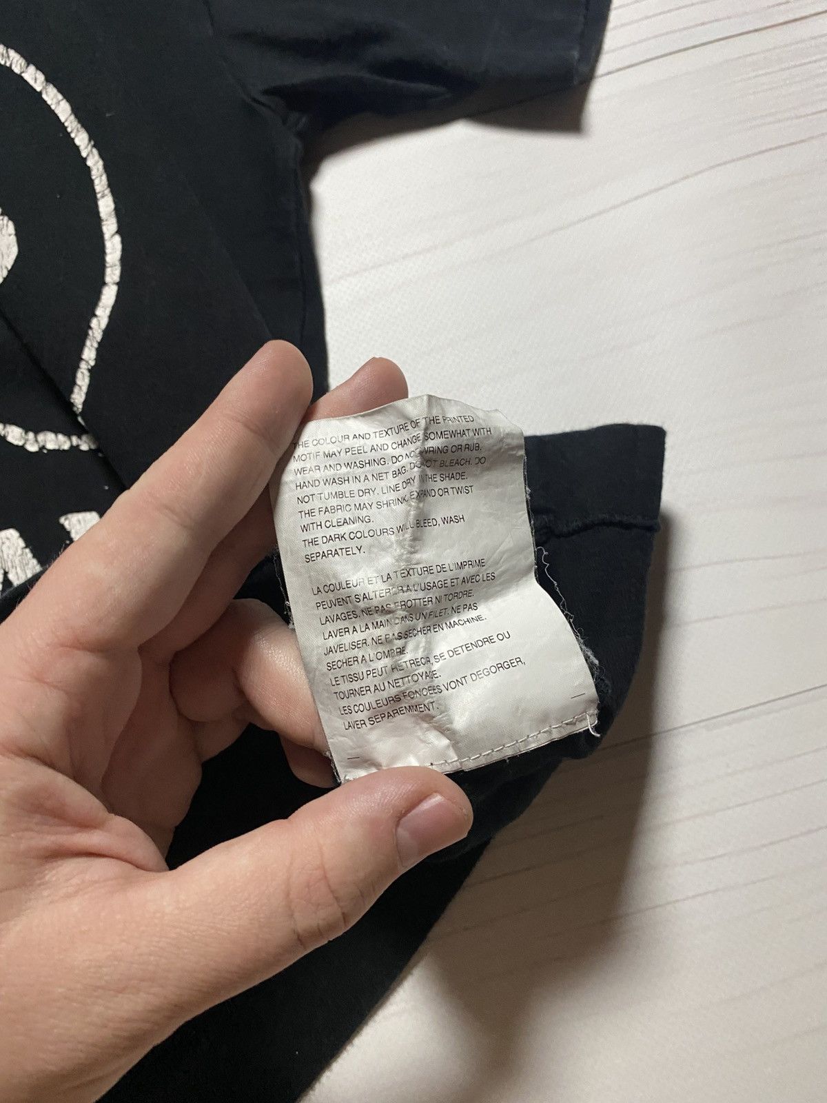 Comme des Garcons PLAY Comme Des Garcons Play Black Invertded Heart Outlin t shirt Size US M / EU 48-50 / 2 - 9 Thumbnail