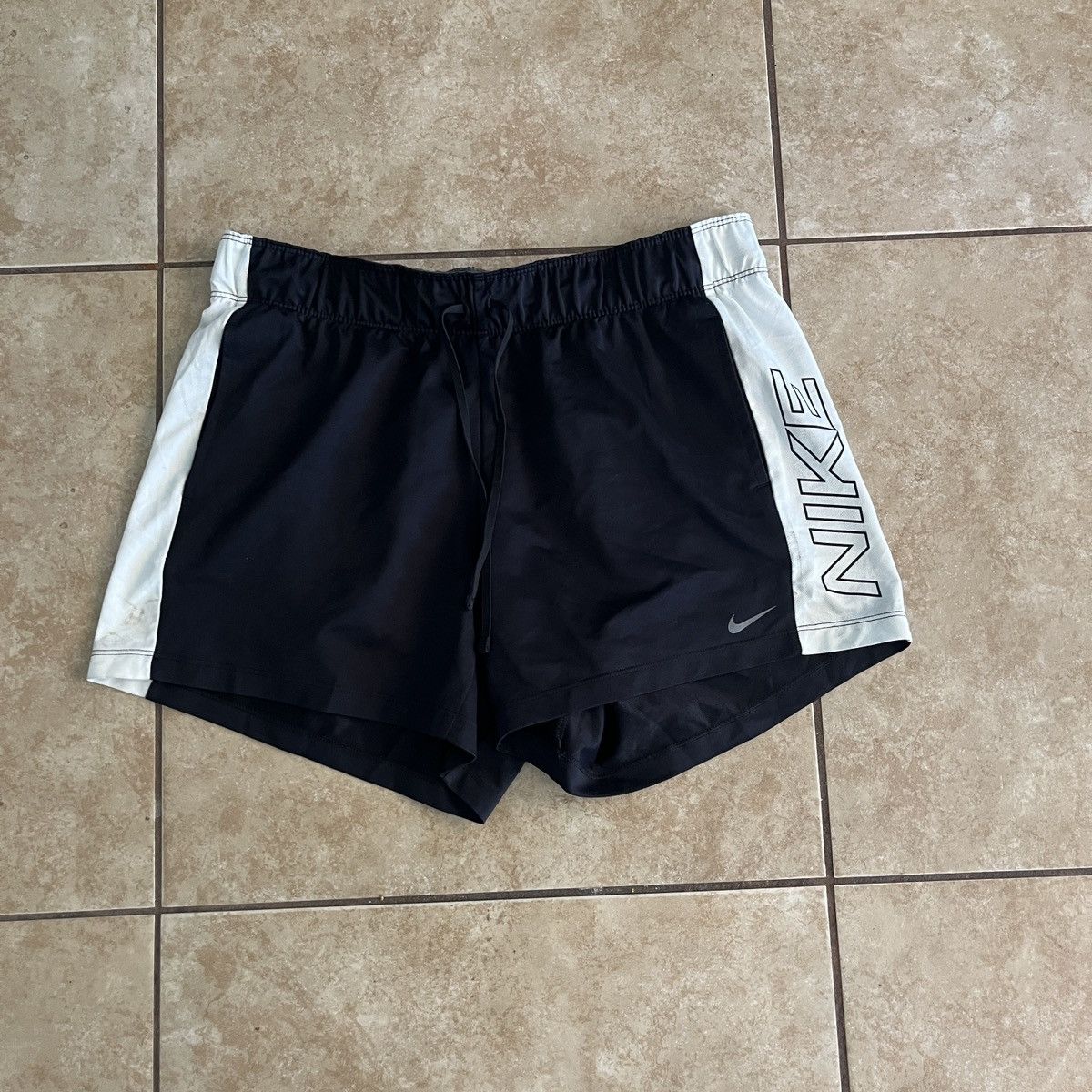 Nike × Vintage Nike Foldover Short Shorts Size 32" / US 10 / IT 46 - 1 Thumbnail