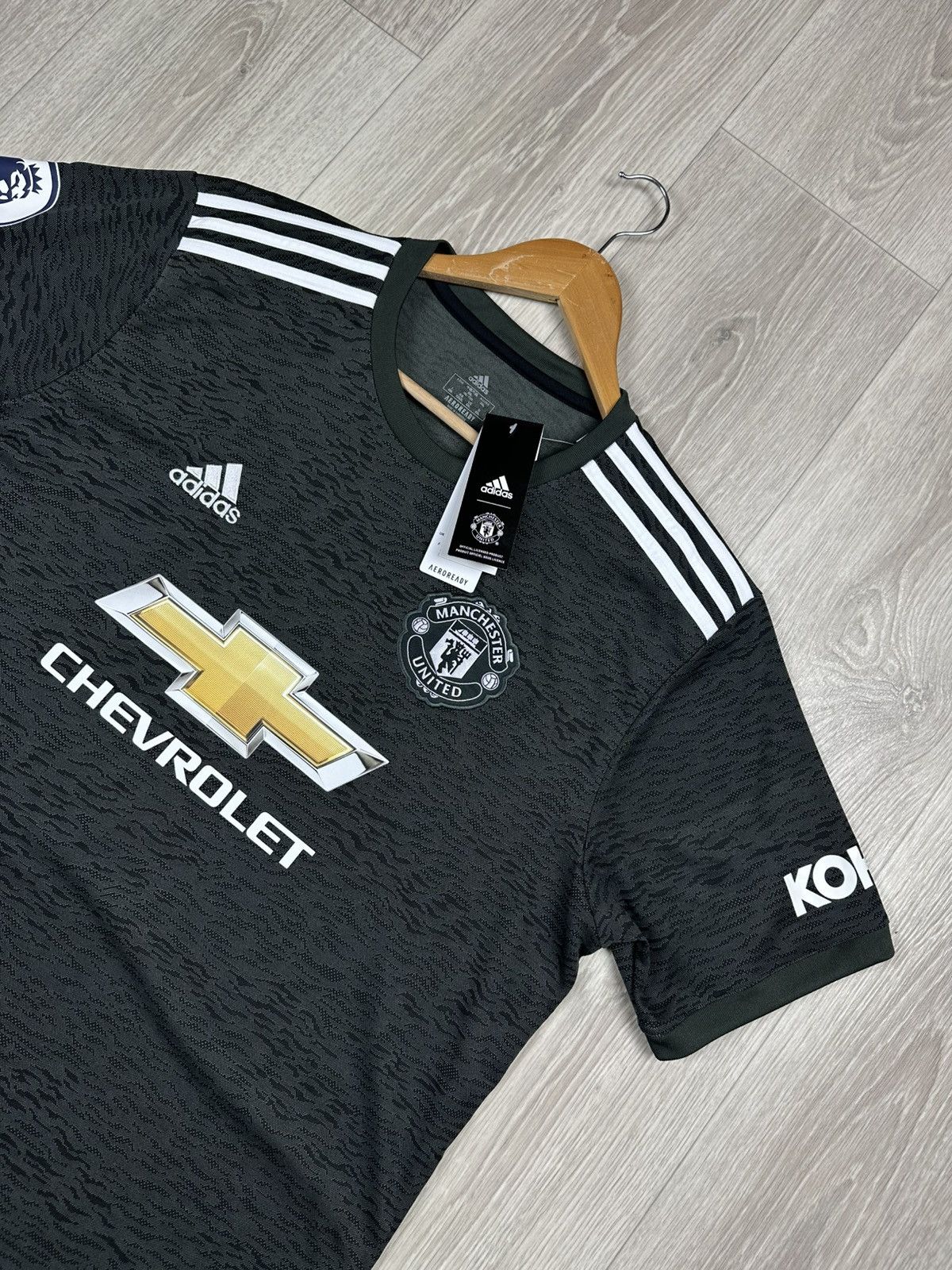 Adidas Adidas 2020/21 Manchester United Jersey #18 B. Fernandes Size US XXL / EU 58 / 5 - 3 Thumbnail