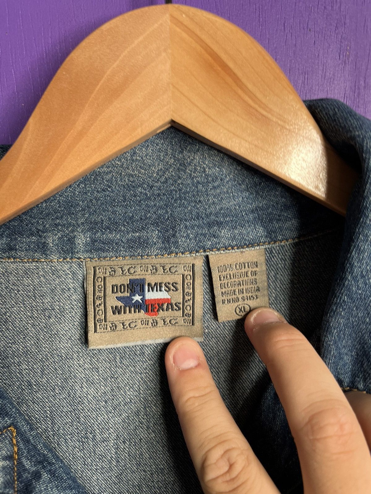 Vintage Vintage 00s don’t mess with Texas bedazzled denim jacket Size M / US 6-8 / IT 42-44 - 4 Thumbnail