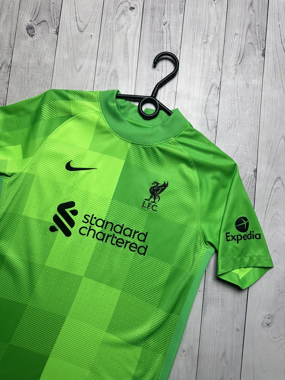 Nike × Vintage Vintage Nike Liverpool green soccer jersey size Xs rare Size US XS / EU 42 / 0 - 2 Thumbnail
