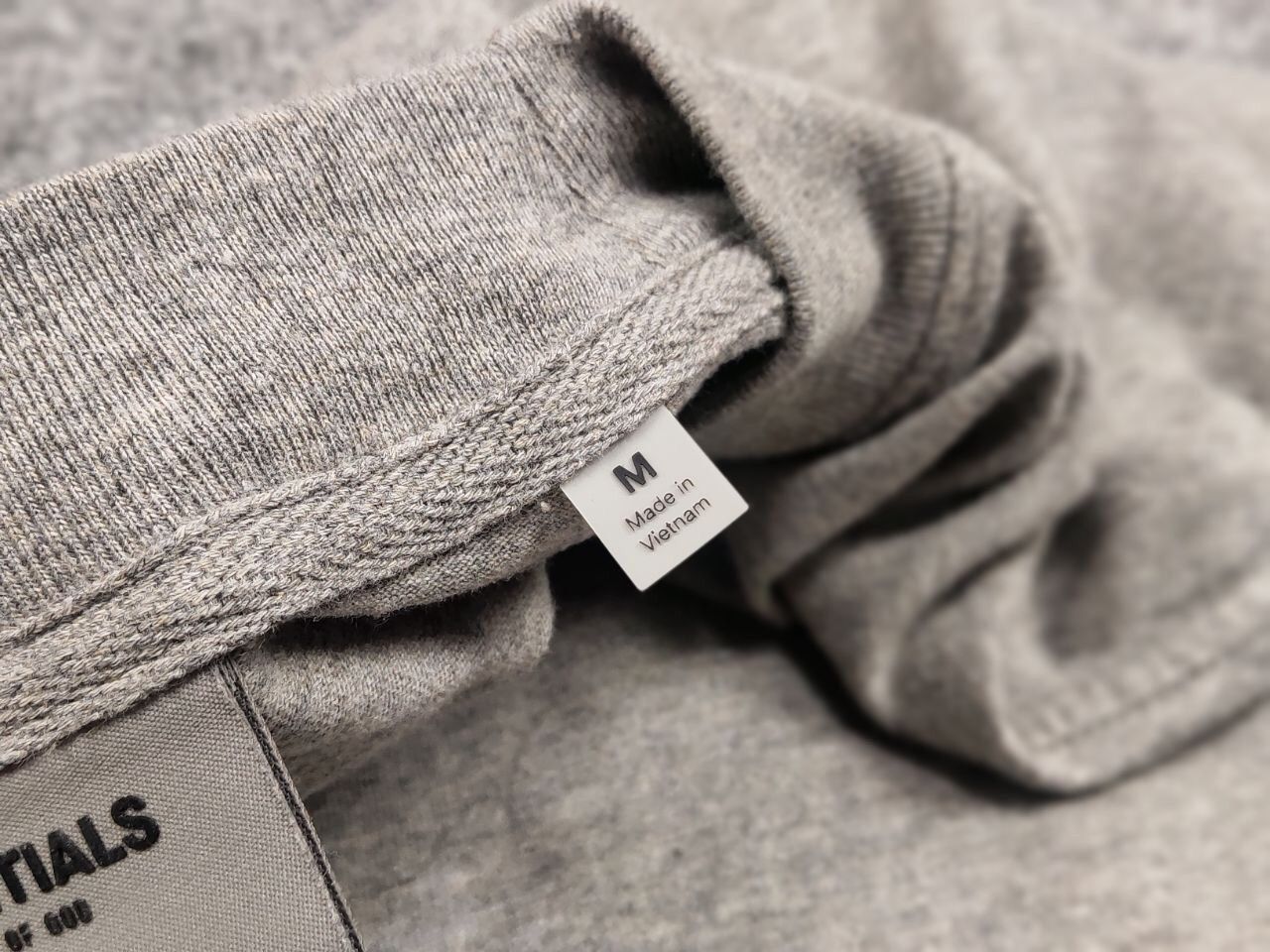 Fear of God Essential Fear Of God Authentic Classic Logo Long Sleeve Size US M / EU 48-50 / 2 - 15 Thumbnail