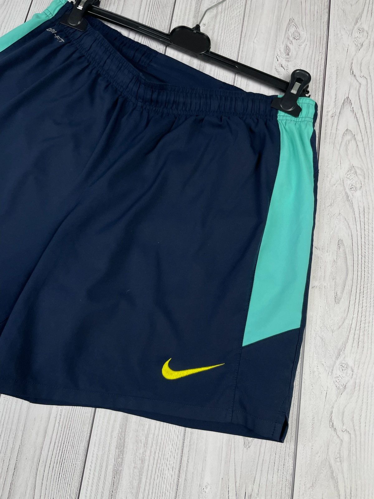Nike Vintage Barcelona soccer Shorts Away blue rare size M Size US 32 / EU 48 - 2 Thumbnail