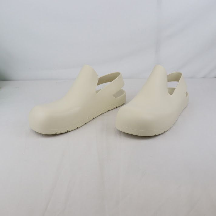 Bottega Veneta o1rshd1 Matt Rubber Puddle Sandal in Fondant Size US 11 / EU 44 - 11 Thumbnail