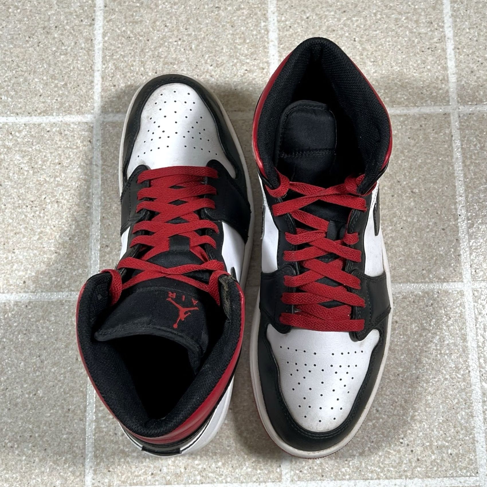 Jordan Brand Jordan Air Jordan 1 Mid DQ8426-106 Gym Red Black White Leather Mens 10.5 Size US 11 / EU 44 - 6 Thumbnail