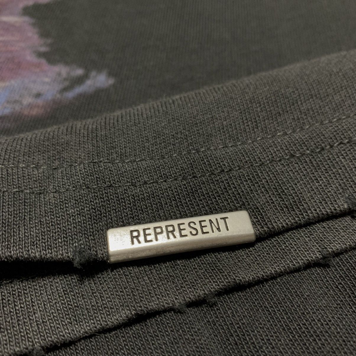 Represent Clo. Represent XS Shark Graphic Vintage Black Tee Only The Strong Size US XS / EU 42 / 0 - 7 Thumbnail