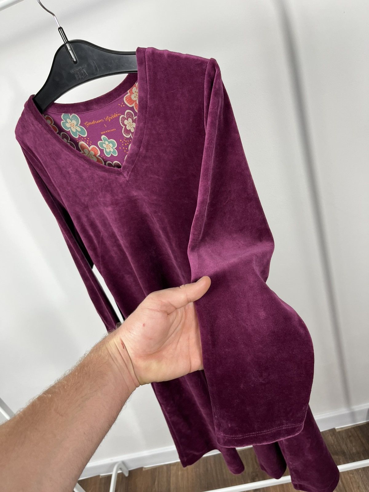 Gudrun Sjoden Gudrun Sjoden Purple Velour Midi Dress V-Neck Long Sleeve S Size S / US 4 / IT 40 - 5 Thumbnail