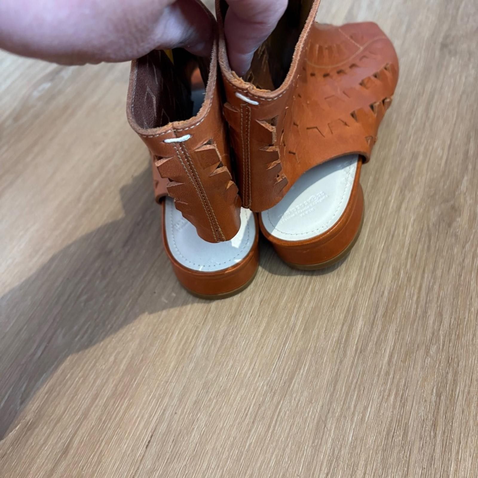 Maison Margiela Maison Margiela Tabi Style Cutout Leather Sandals Brown Size US 7.5 / IT 37.5 - 4 Thumbnail