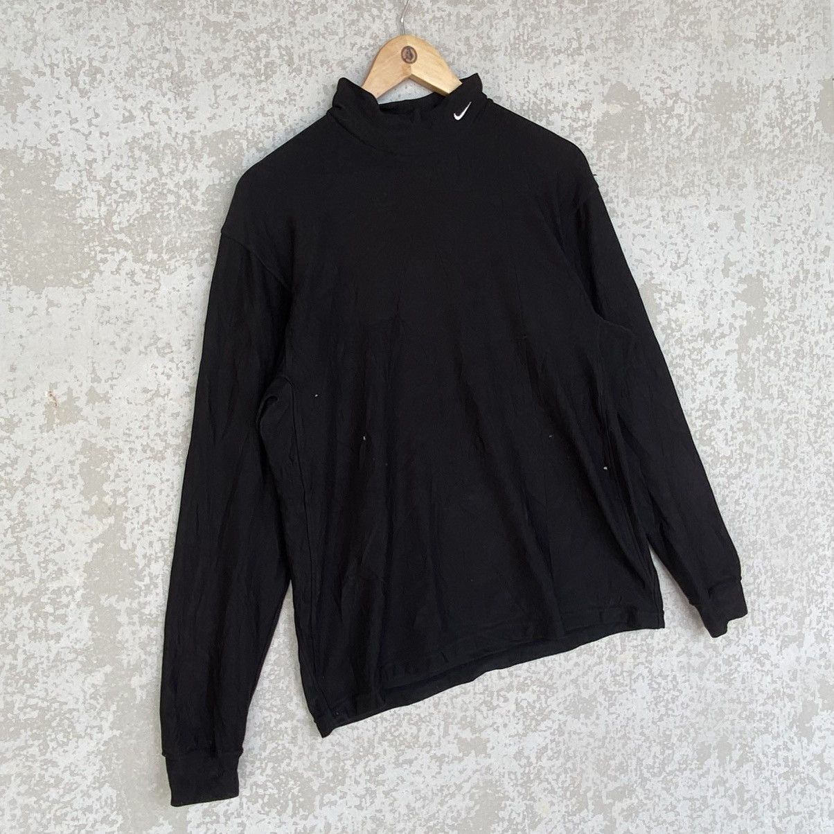 Other Vintage Nike Small Embroidered Crewneck Sweatshirt Black Size US M / EU 48-50 / 2 - 3 Thumbnail