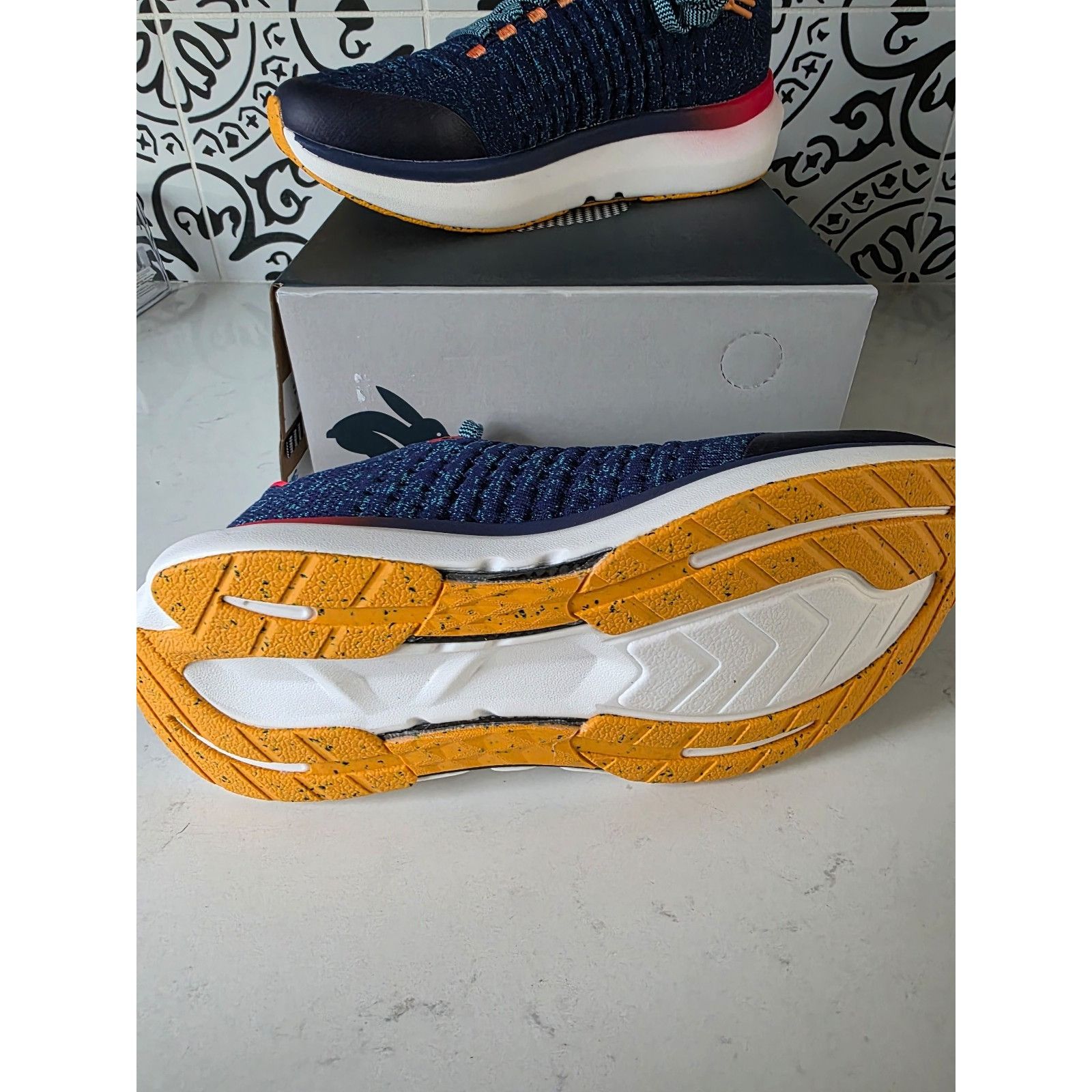 Other New Rabbit Dream Chaser Men's size 9.5 running shoes Beacon Size US 9.5 / EU 42-43 - 2 Thumbnail