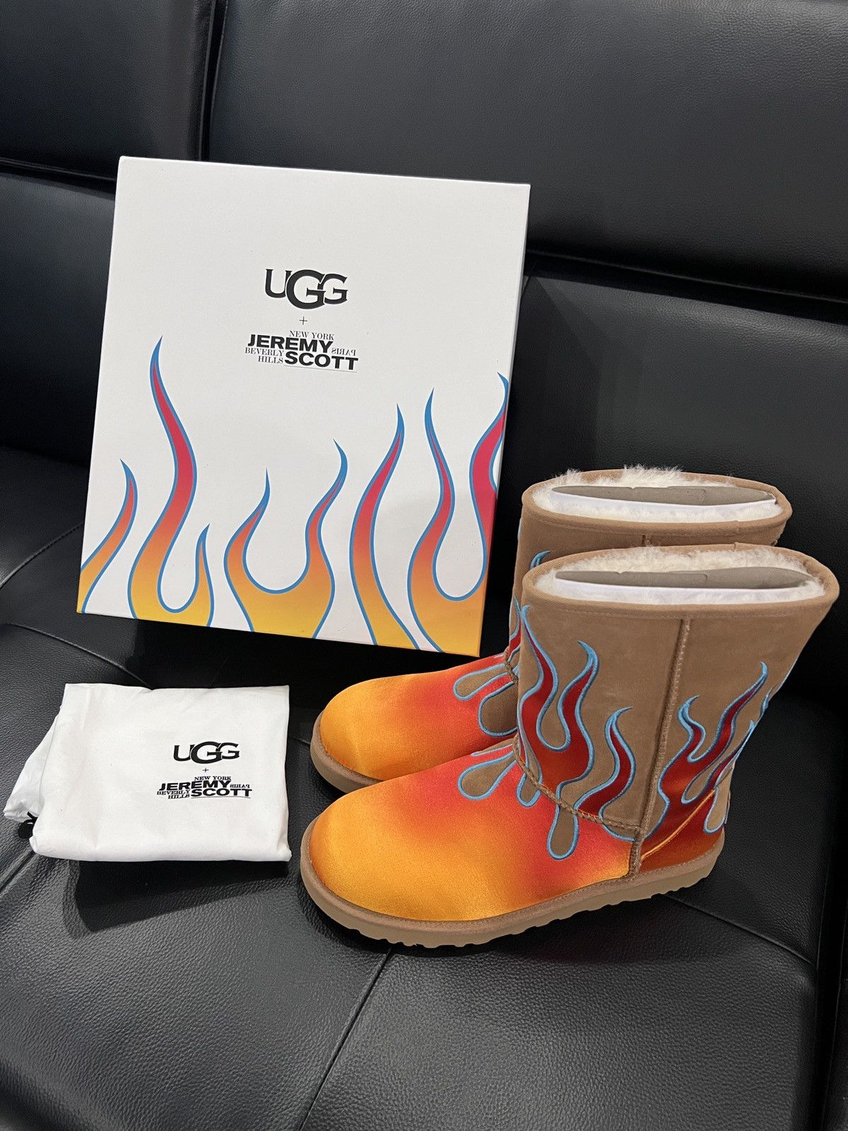 Jeremy Scott UGG by Jeremy Scott Flame Embroidered Snow Boots Size US 12 / EU 45 - 2 Thumbnail
