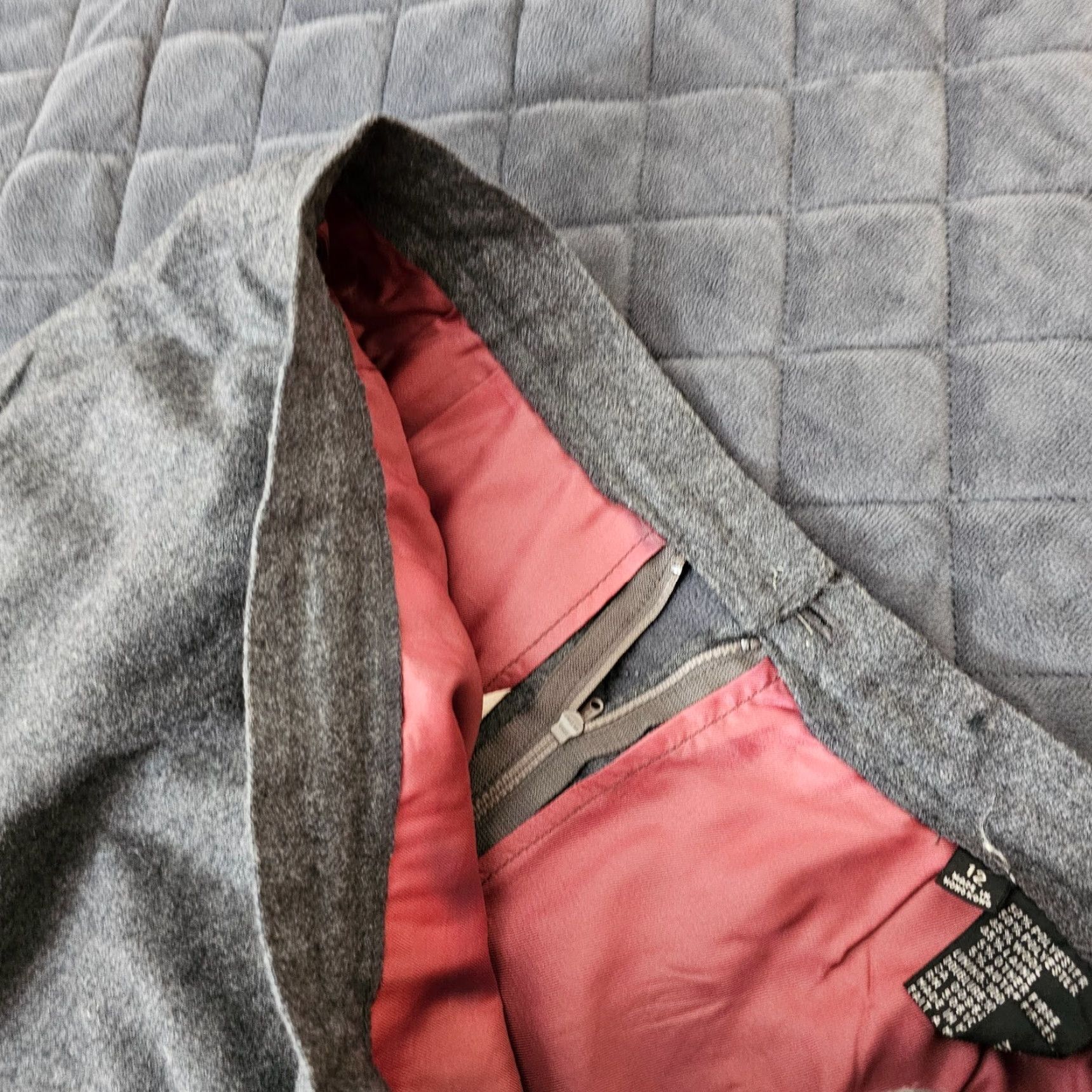 Vintage Pencil Skirt 12 Gray Wool Blend Straight Long Career Business Zipper Back Women Skirt Adult Regular Gray Size 34" / US 12 / IT 48 - 3 Thumbnail