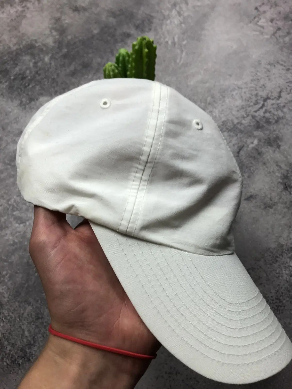 Nike NIKE Vintage 2000s White Hype Cap Metal Swoosh Streetwear Size ONE SIZE - 3 Thumbnail