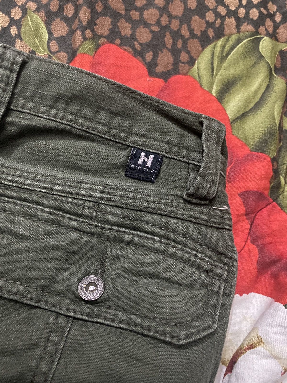 Nicole Club 🔥RARE🔥Hideaways By Nicole Club BOOTCUT multipocket cargo Size US 30 / EU 46 - 18 Thumbnail