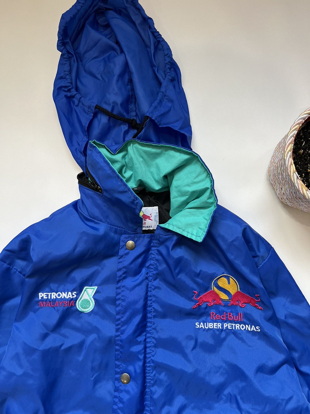 Red Bull Vintage Red Bull Racing Petronas Malaysia 90’s Jacket Size US S / EU 44-46 / 1 - 2 Thumbnail
