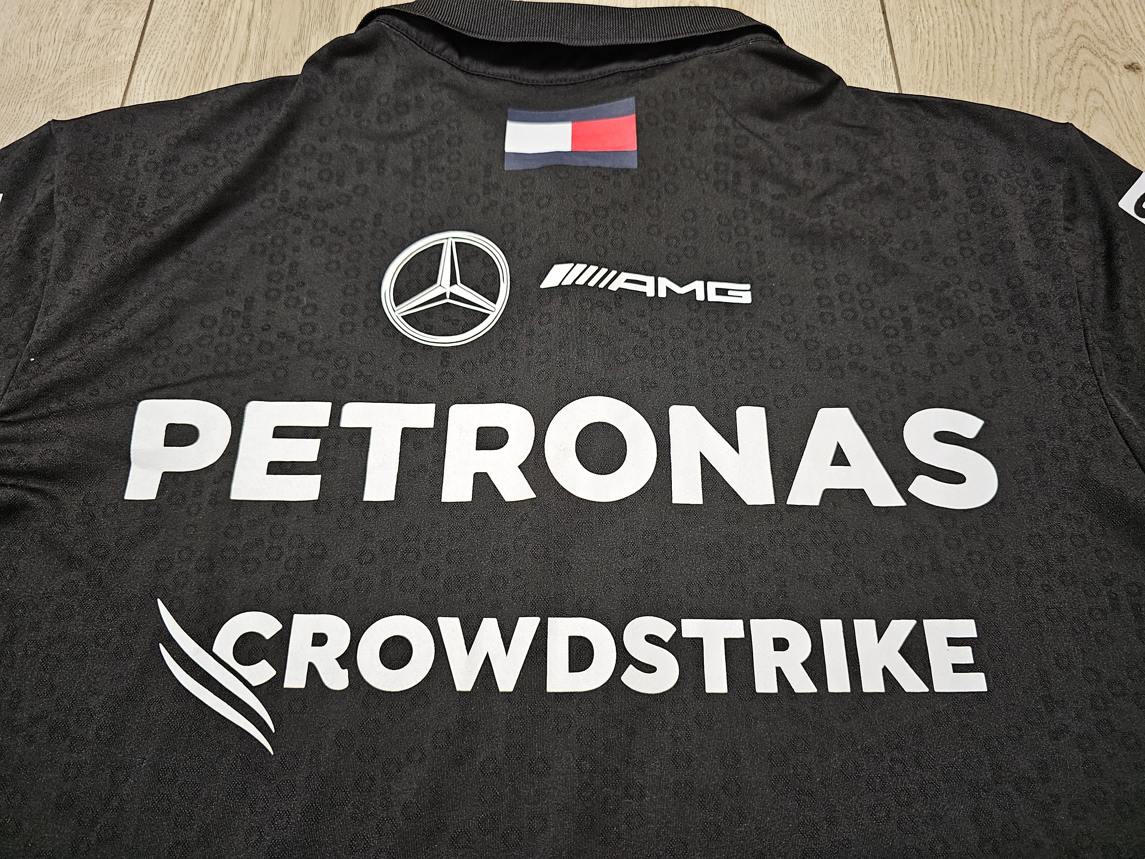 Formula 1 MERCEDES AMG PETRONAS FORMULA 1 TEAM SHIRT POLO 2024 Size US XL / EU 56 / 4 - 4 Thumbnail
