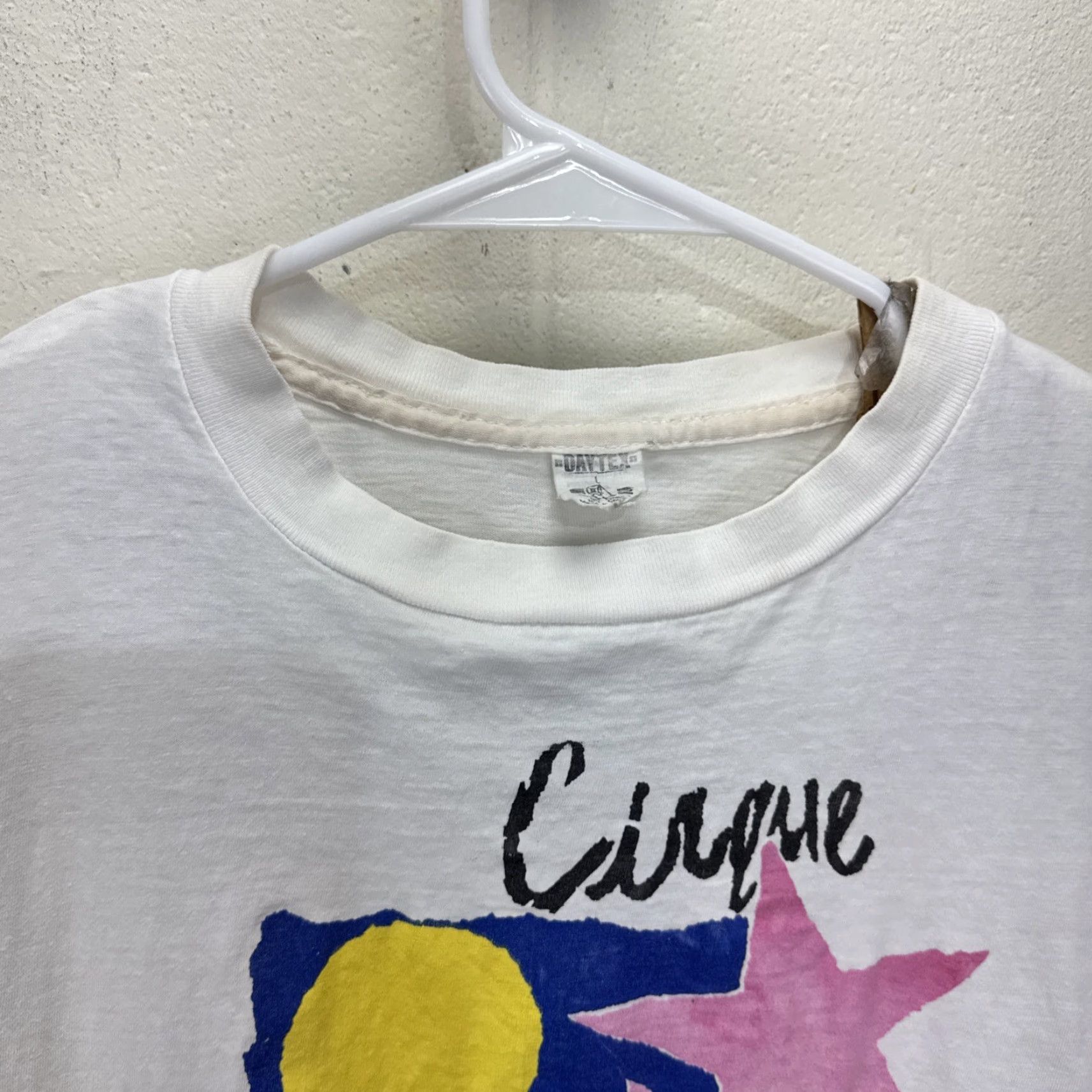 Vintage VINTAGE Cirque Du Soleil T-Shirt White 90s Circus Art Graphic Tee Unisex Adult Medium Size US M / EU 48-50 / 2 - 4 Thumbnail